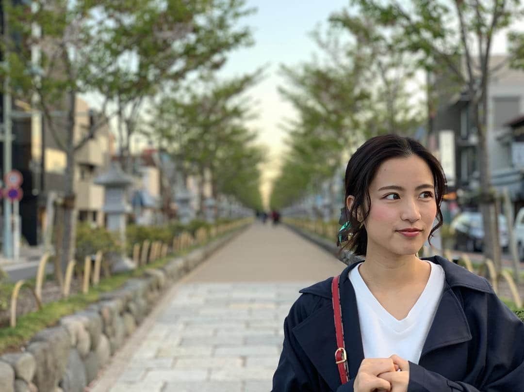 えのきさりなのインスタグラム：「. iPhoneのポートレート。 何１つ加工しなくても 様になってる気がします。 #鎌倉 #お散歩 #鶴岡八幡宮 #段葛 #japan #kamakura #me」