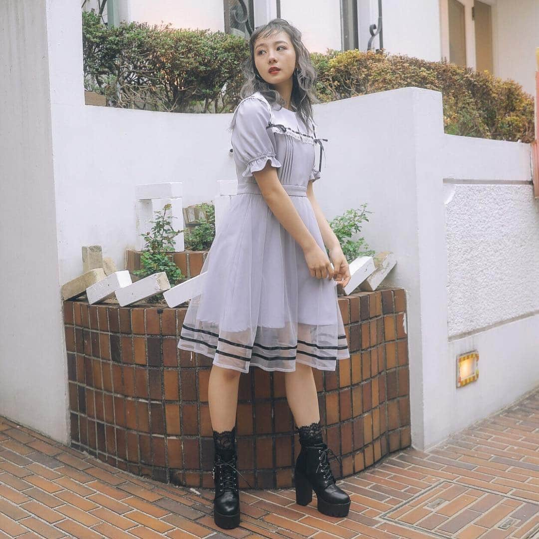 BUBBLESさんのインスタグラム写真 - (BUBBLESInstagram)「ㅤㅤㅤㅤㅤㅤㅤㅤㅤㅤㅤㅤㅤ 🌼BUBBLES PIC UP ITEM🌼 ㅤㅤㅤㅤㅤㅤㅤㅤㅤㅤㅤㅤㅤ はしごレースのセーラーカラーが ドーリーなワンピース👗💕 スカート部分にチュールがレイヤードされているのも 透け感があって春らしいポイント🙊✨ 1枚で着るのはもちろん、 カーディガンと合わせて襟を見せたり、 着まわしも出来ちゃうおススメの1着😘💋 ㅤㅤㅤㅤㅤㅤㅤㅤㅤㅤㅤㅤㅤ ㅤㅤㅤㅤㅤㅤㅤㅤㅤㅤㅤㅤㅤ 【リボンカラーセーラーワンピース】 ￥7,452 color : black/beige/bule http://www.sparklingmall.jp/fs/sparklingmall/BS60907 ______________________________________________ #bubblestokyo #bubbles_shibuya #bubblessawthecity #bubbles  #fashion #style #bubbles_BS60907」4月18日 18時04分 - bubblestokyo