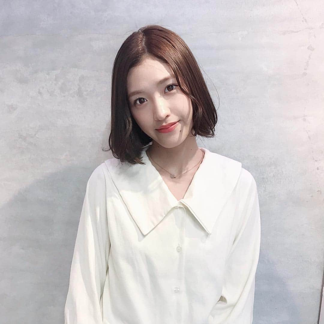 今田美奈さんのインスタグラム写真 - (今田美奈Instagram)「new hair💇‍♀️. ❁° いつもより少し明るめにしました☺︎ 岡村さんのアレンジがいつも可愛くて自分でも、できるようになりたい〜 ( @okamura_ippei )  いつもありがとうございます☺︎ . #hairstyle#haircolor#shorthair  #헤어스타일#단발머리#머리스타그램」4月18日 18時11分 - _minaimd.j_