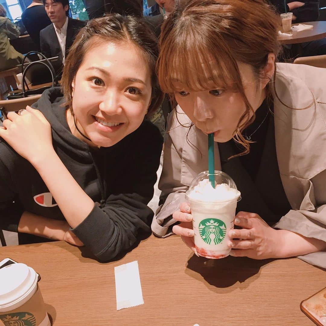 岩村菜々美さんのインスタグラム写真 - (岩村菜々美Instagram)「イチゴラブ❤️ #スタバ #イチゴ #イチゴのなんたらフラペチーノ」4月18日 18時24分 - nanami1120