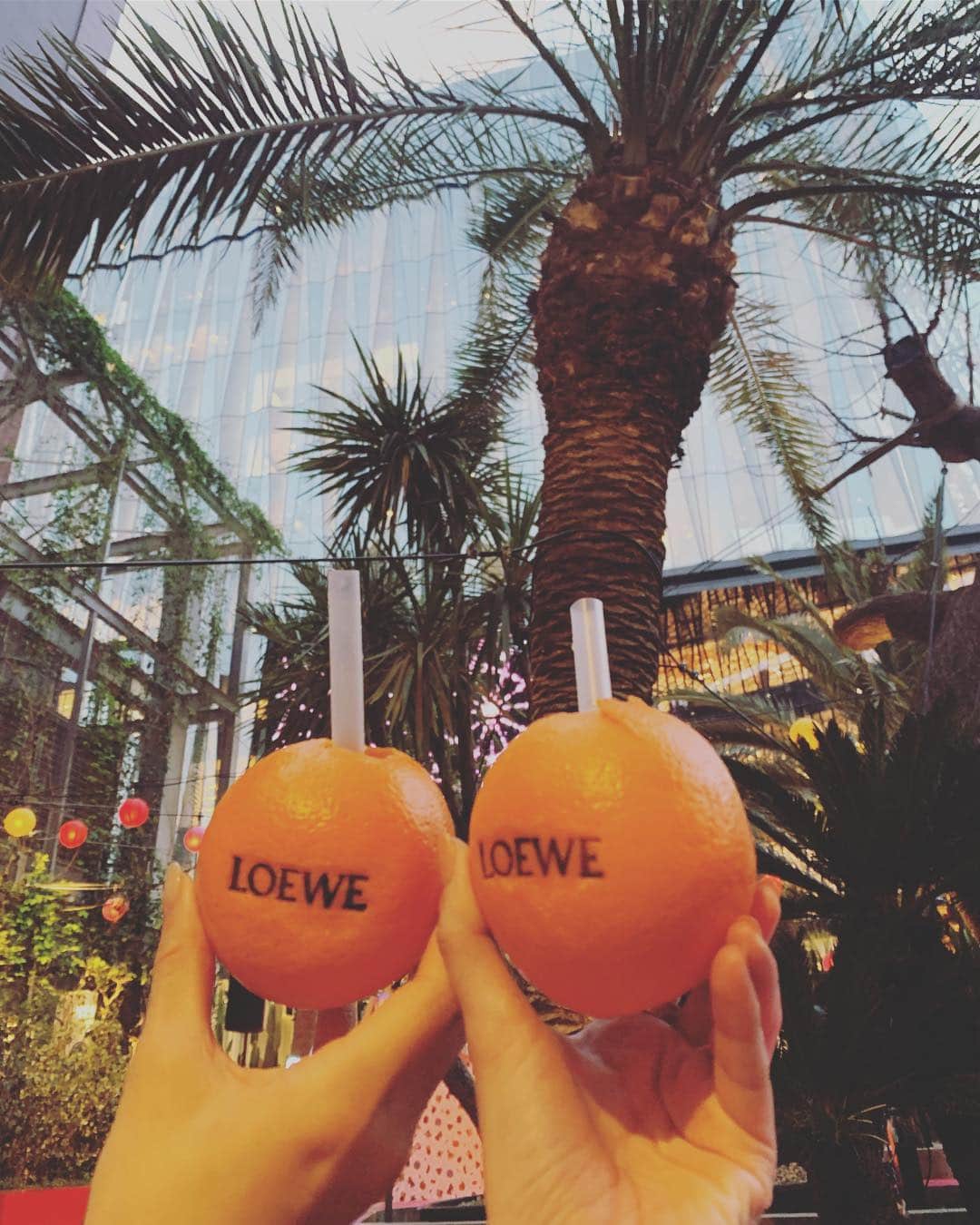 オードリー亜谷香さんのインスタグラム写真 - (オードリー亜谷香Instagram)「Get the party started... Ibiza style ☀️🌴 #Loewe #loewexpaulasibiza #loewepaulas」4月18日 18時52分 - audrey_ayaka