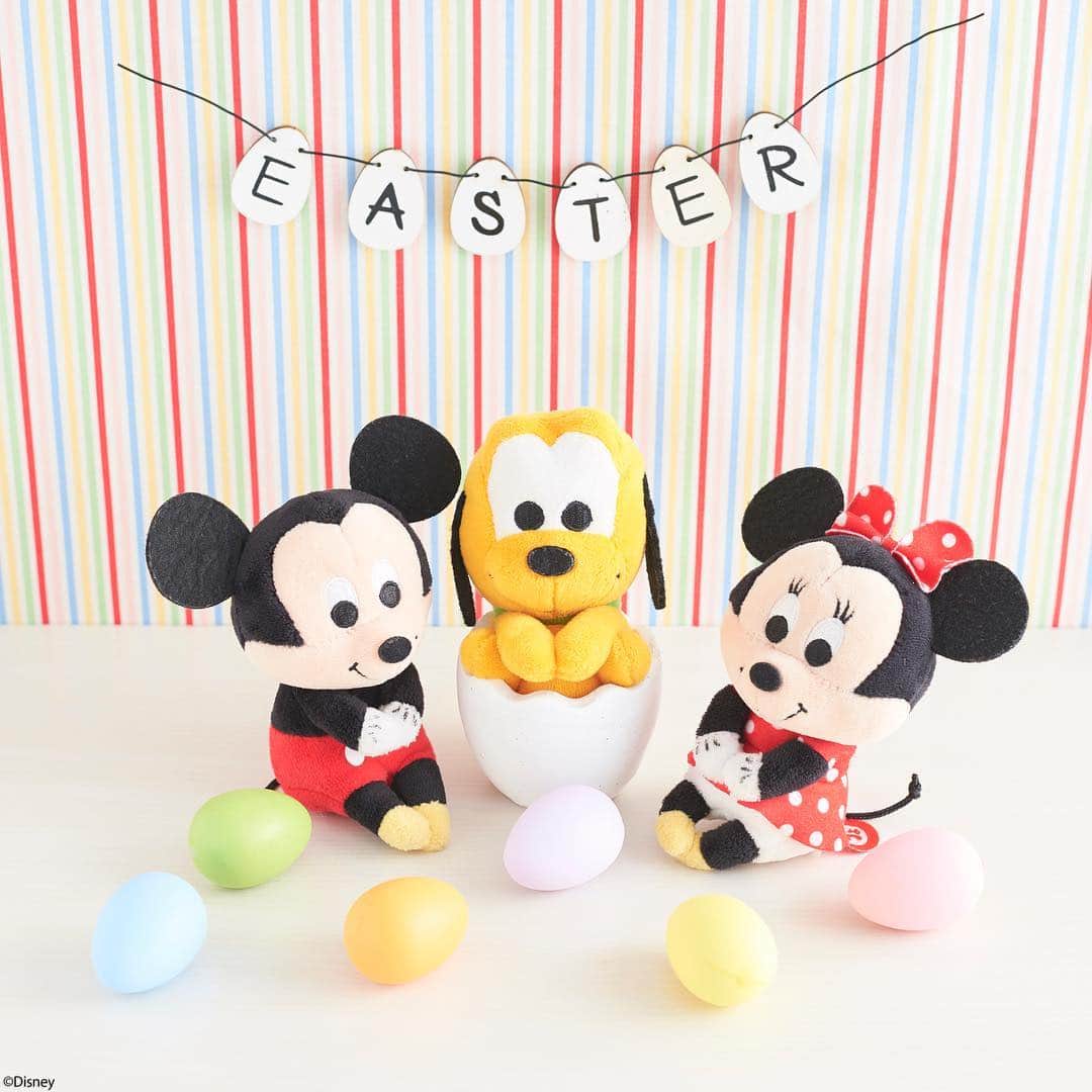 ちょっこりさん【公式】のインスタグラム：「#20190418 * イースターの飾り付けもばっちり！ 今年は何個、たまご見つけられるかな。 * #ちょっこりさん #エッグハント #イースター #ぬい撮り#ぬいぐるみ #chokkorisan#disney #takaratomyarts #ぬいぐるみと撮り隊 #disney写真部 #ちょっこりさん好きな人とつながりたい」