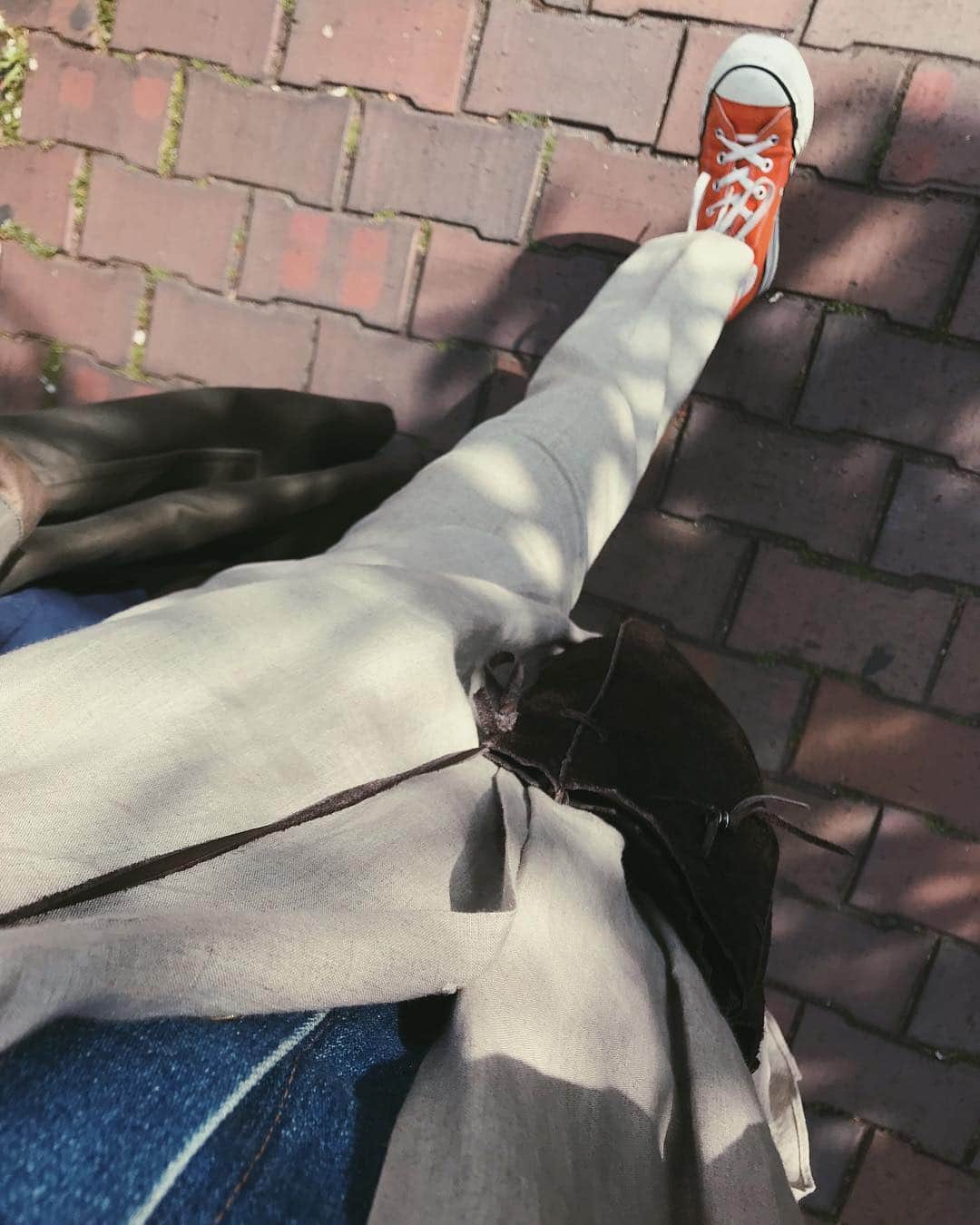 高橋美穂さんのインスタグラム写真 - (高橋美穂Instagram)「. @jun_mikami_official のリネンシャツに リネンパンツを合わせてセットアップ風に🌷 . kidsサイズのGジャンをインして🌼 . #junmikami #johnmasonsmith #mihoc_fashion」4月18日 19時03分 - sleeping0mihoc