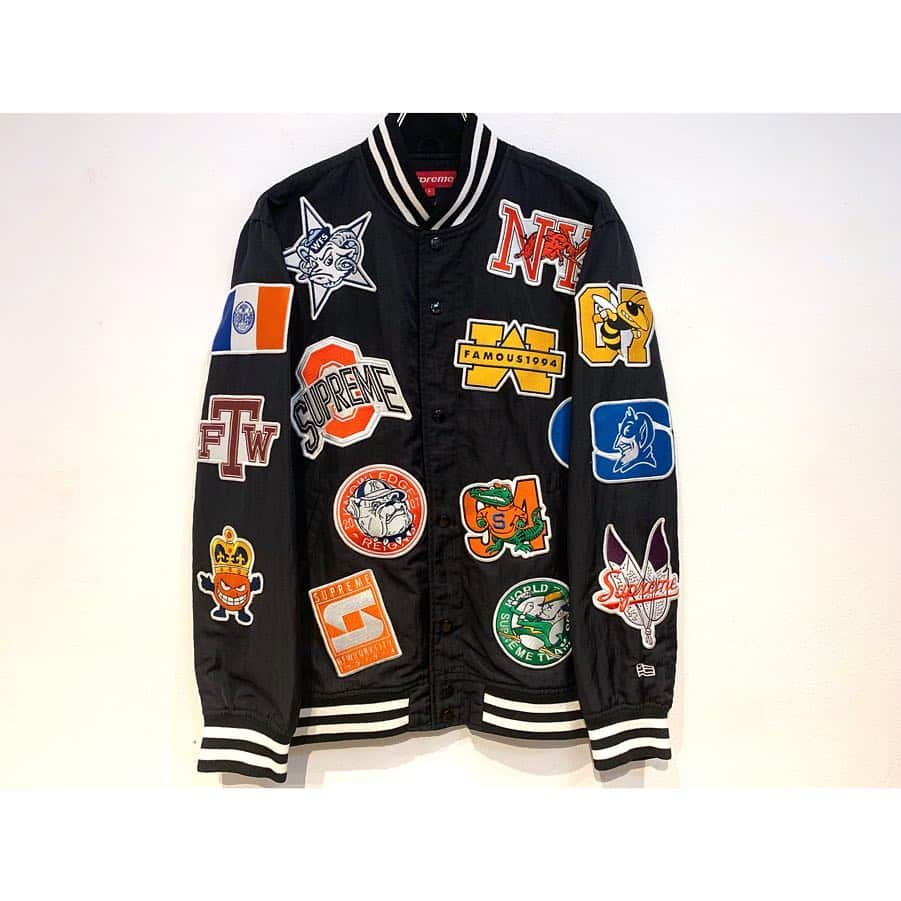 RINKAN渋谷店さんのインスタグラム写真 - (RINKAN渋谷店Instagram)「【New Arrival】 《Supreme》 " 2007 NCAA Varsity Jacket "  2007年に発売されたNCAA バーシティジャケットが入荷致しました！ ブラック・レッド・カモフラージュ柄の3色展開となっており、NCAA(全米大学体育協会)カレッジパッチをオマージュしたデザインのジャケットです！ パッチの1つ1つがしっかりと縫い付けられている手の込んだアイテムです！ 見かける事も少ない貴重な商品となっておりますので、是非店頭でご覧下さいませ！  Superme 2007 NCAA Varsity Jacket size: L  2316USD ask to DM📩  ㅤㅤㅤㅤㅤㅤㅤㅤㅤㅤㅤㅤ #rinkan #shibuya #supreme #supremenorthface #offwhitenike #yeezyboost #yeezyboost350V2 #rafsimons #calvinklein #alyx #kapital #gosharubchinskiy #martinerose #acoldwall#louisvuitton #vetements #balenciaga#offwhite #off_white  #readymade #yeezy #fearofgod #fog#doublet #needles #undercover #ambush  RINKAN渋谷店 03-5458-3050」4月18日 19時05分 - rinkan_shibuya