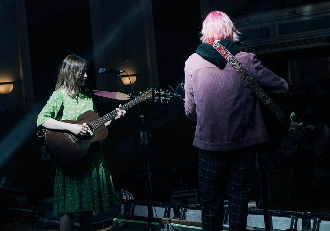 ニーナ・ネスビットさんのインスタグラム写真 - (ニーナ・ネスビットInstagram)「can’t believe last night even happened! thank you SO much london. such an amazing last night of ‘the sun will come up’ part of the tour. we’ve literally been on tour since february in the US & UK and every single show has honestly been so special. selling out these venues and playing shows where we can feel so much love from you all makes the no sleep, missing home and microwave meal diet so so so worth it. I will see you all very soon. ✨ 📷 @jonstonevideo」4月18日 19時14分 - ninanesbitt