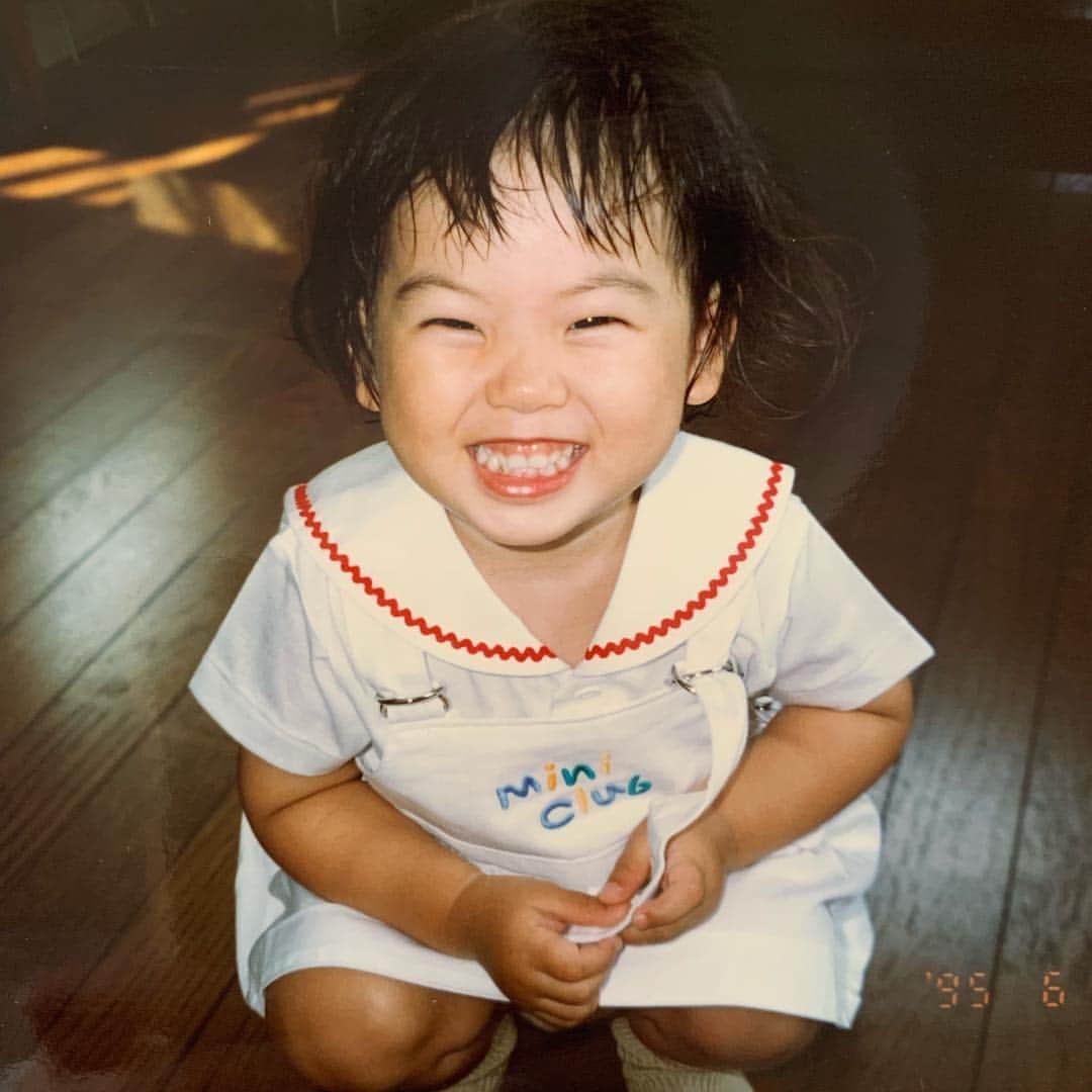 きなりのインスタグラム：「Today is…🥳🥂 またひとつ歳をとりました🎂💐 いつもお世話になっている皆様、わたしを見つけてくれてこうやってInstagramを見てくれている皆様、わたしをここまで成長させて下さった皆様、毎日毎日感謝してます！！ 歳をとるにつれて何だか自由になっているような、やりたかった事が出来ているような、そんな感覚にいるんです いつまでもこの気持ちを忘れずに毎日楽しかった☺️と笑顔で１日が終われるように大事に生きていきたいです みんなと幸せになりたい！なろうね！ 沢山のおめでとう、ありがとうございます大好きです」