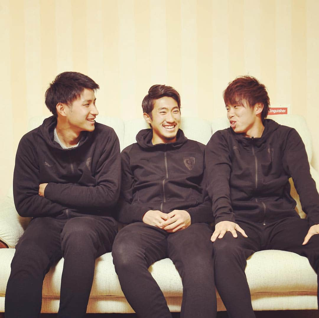 京都サンガF.C.さんのインスタグラム写真 - (京都サンガF.C.Instagram)「. サンガタイムズ取材から、 #オフショット 📸 大卒ルーキー エビ×トミ×カツ @選手寮 RYOUMA #上夷克典 #冨田康平 #中野克哉  #sanga #京都サンガ #サンガ #TEAM京都」4月18日 19時51分 - kyotosanga_official