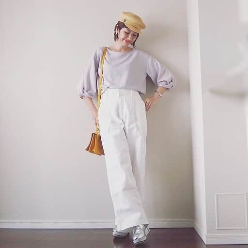 のインスタグラム：「﻿ ﻿ 本日のブログはオフィシャルEDIST. 知花さん(H162)が更新✨﻿ リアルな保護者会コーデをご紹介﻿ ▶︎ https://ameblo.jp/edist-closet/entry-12455127443.html﻿ ★プロフィール欄→公式サイトからもリンクします﻿ ﻿ ﻿ ﻿ ﻿ Tops #EDISTCLOSET﻿ ストライプデザインスリーブブラウス(Dセット)﻿ ★webストア対象商品﻿ ﻿ ﻿ Pants＆Bag　#Ehyphenworldgallery﻿ ﻿ Hat　#Freesmart﻿ ﻿ Shoes　#Koe﻿ ﻿ ﻿ ﻿ ﻿ ﻿ ﻿  #エディストクローゼット  #着回し  #コーデセットレンタル  #ファッションレンタル #洋服レンタル ﻿ #mamafashion #mamacode #ママファッション #ママコーデ  #オフィスコーデ #通勤コーデ  #通勤服  #お仕事コーデ #オフィスカジュアル #高見えコーデ #体型カバー #スタイルアップ #おしゃれさんと繋がりたい #OLコーデ #エディストクローゼット セット #コーデセットレンタル ﻿ #followforfollowback #f4f #フォロバ #相互フォロー  #相互 ﻿ ﻿ ﻿」