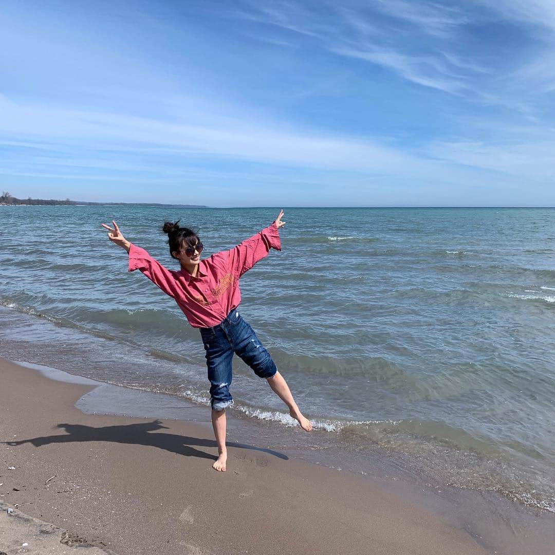 新井舞良さんのインスタグラム写真 - (新井舞良Instagram)「. . Lake Ontario 🌟 まだ全然冷たかった~」4月18日 20時41分 - myra_arai