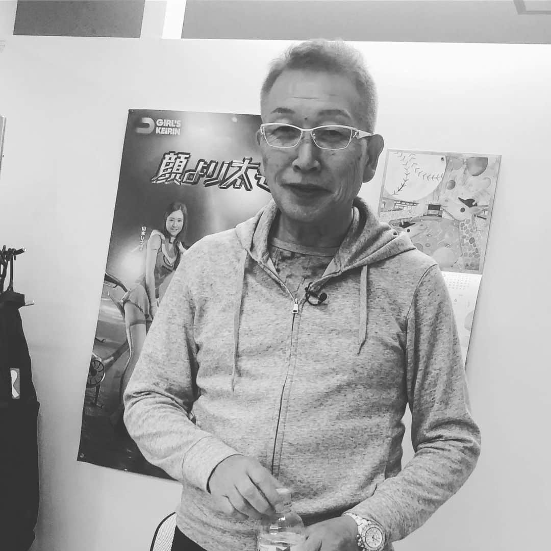 玉袋筋太郎さんのインスタグラム写真 - (玉袋筋太郎Instagram)「雀荘から現場直入り！ 収録終わり次第雀荘へ戻る男！」4月18日 20時47分 - sunatamaradon