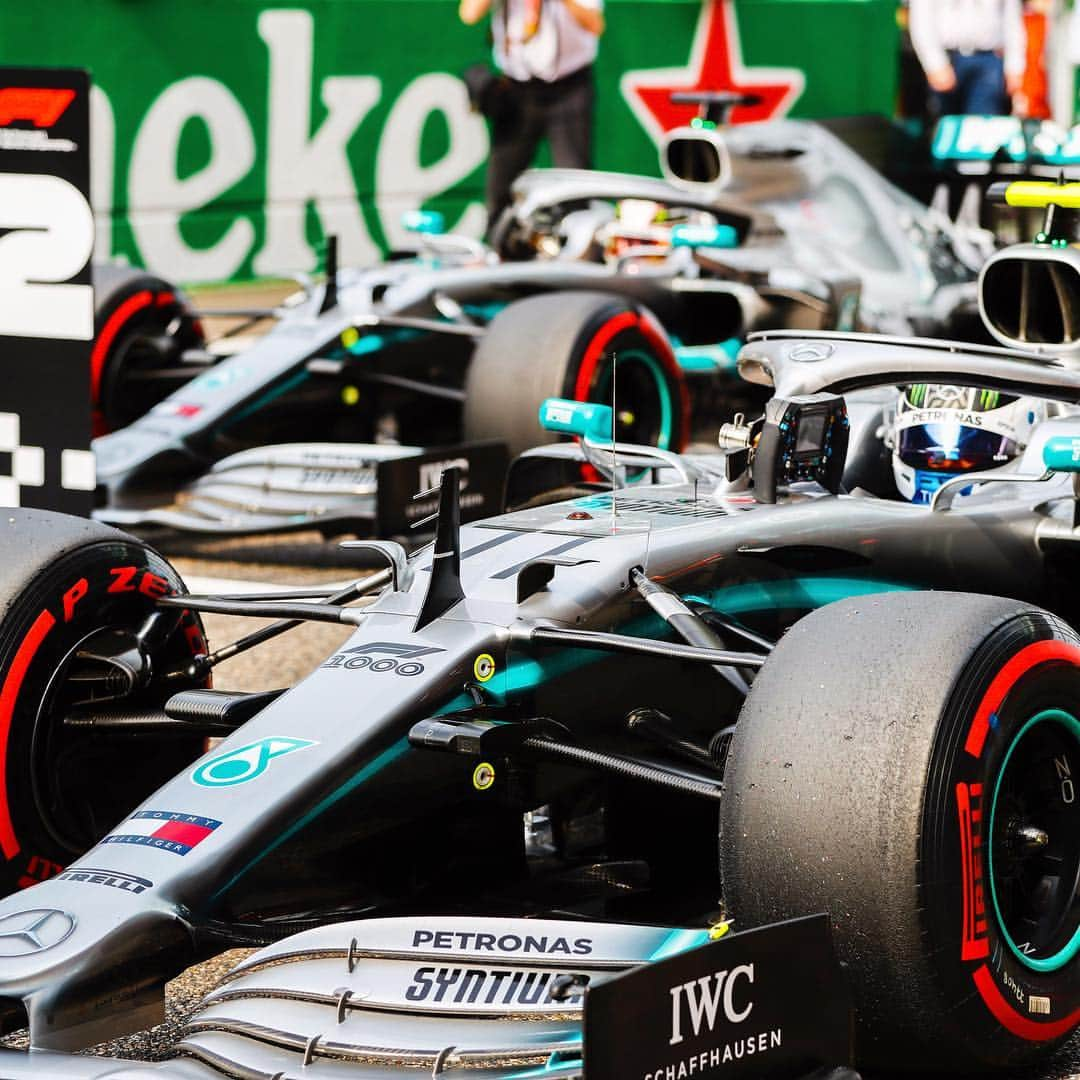 MERCEDES AMG PETRONASさんのインスタグラム写真 - (MERCEDES AMG PETRONASInstagram)「Formation ‪🤜🤛 @valtteribottas @lewishamilton • #MercedesAMGF1 #Mercedes #AMG #F1 #PETRONASmotorsports #VB77 #LH44 @petronasmotorsports」4月18日 20時45分 - mercedesamgf1