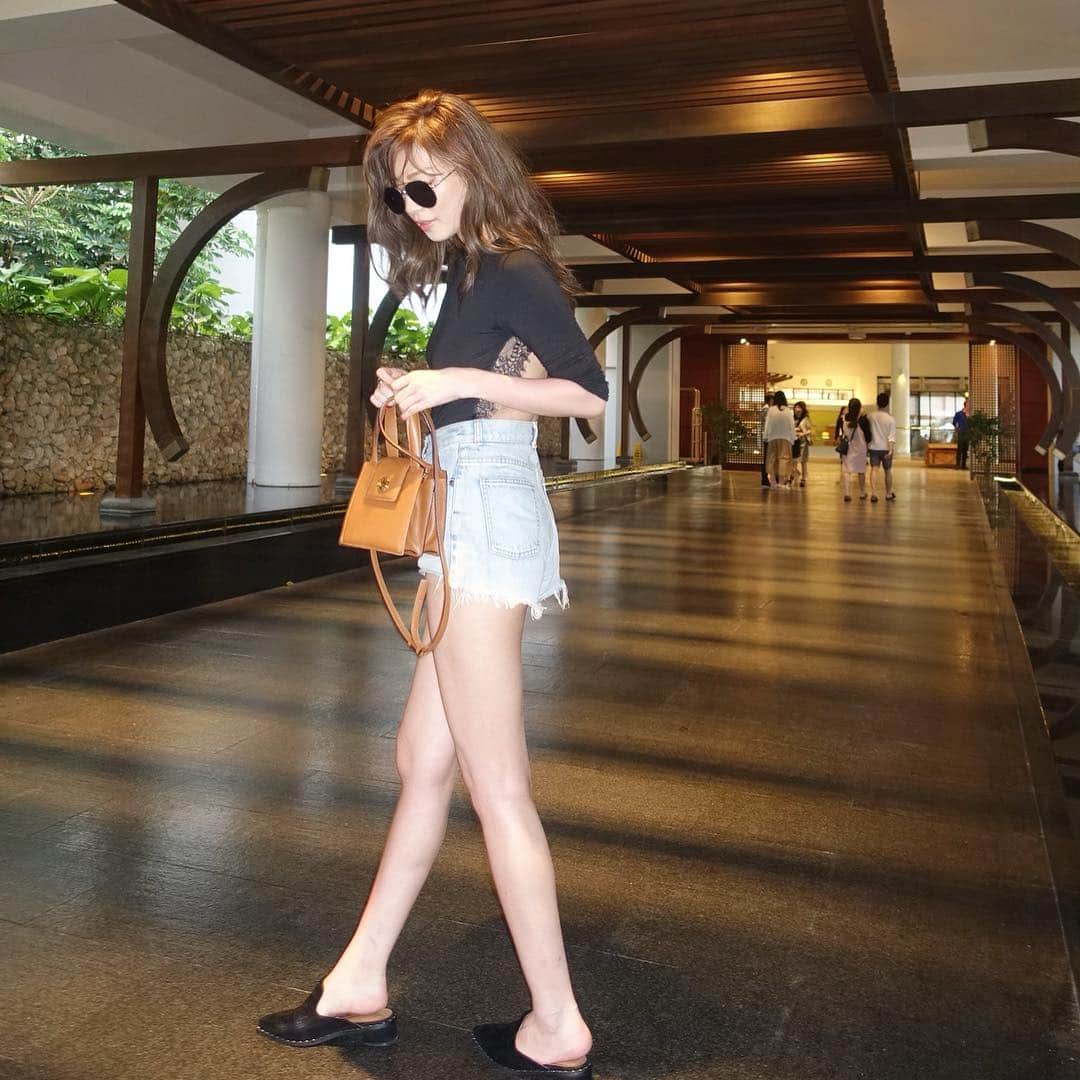 長谷川唯さんのインスタグラム写真 - (長谷川唯Instagram)「・ ・ sexyで可愛いtops❤️❤️やっぱりカッコいい系が好きなのだ🙈 ・ ・ #ootd #sexy #me #ootdfashion #fashion #cool #hotelnikkoguam #guam #code #instagood」4月18日 21時04分 - yuihasegawa
