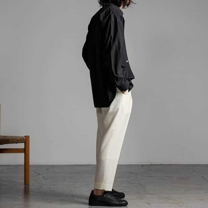 のインスタグラム：「. MARKAWARE "ORGANIC PERUVIAN PIMA 60/- BRODECLOTH CONFORT FIT SHIRTS" "ORGANIC WOOL TROPICAL PEGTOP TROUSERS" ''COW LEATHER SHOELACE-LESS TENNIS SHOES'' #perupimacotton  #brodeshirts #wideshirts  #sustainablefashion #markaware  @markaware_marka_official」