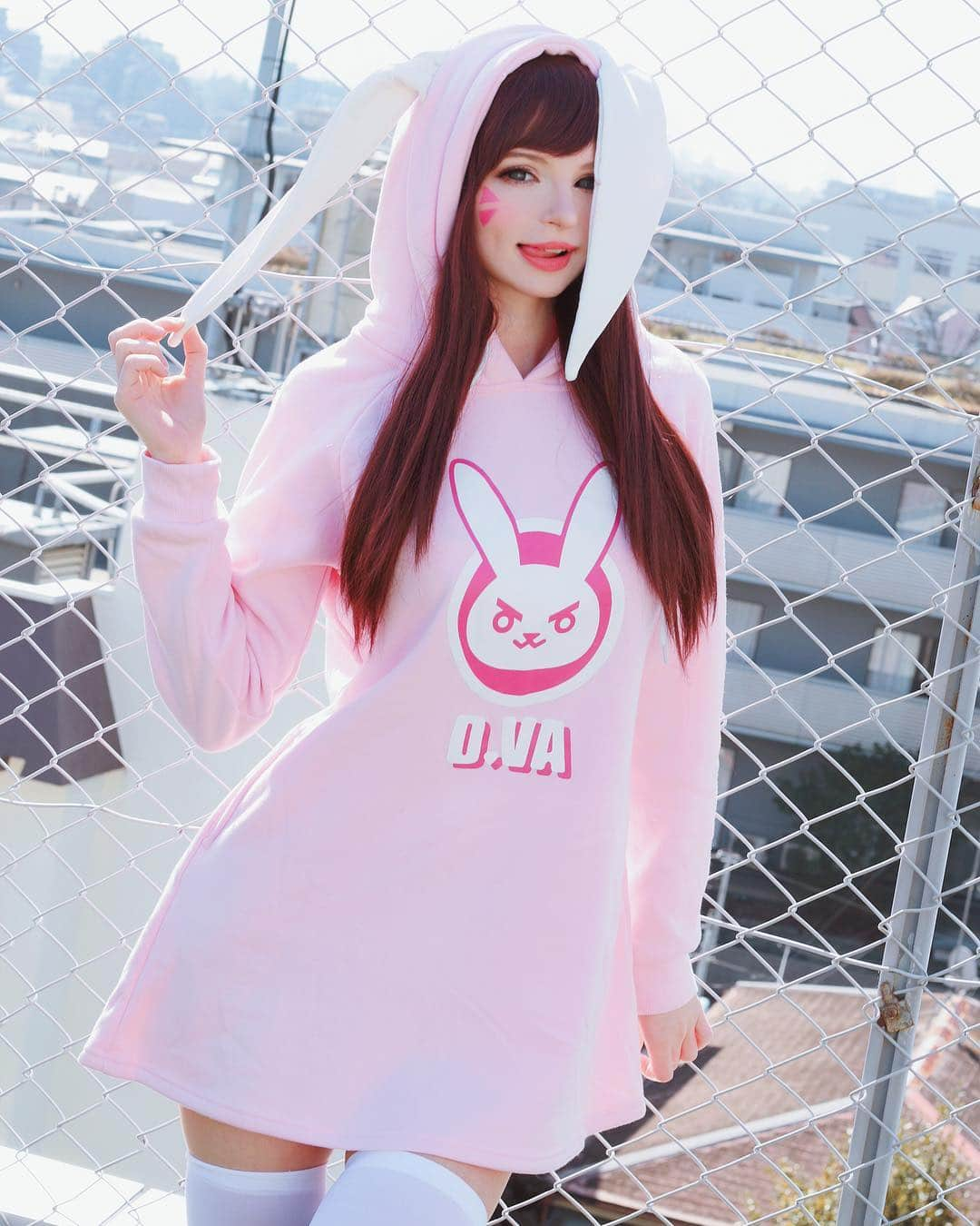 ソフィーさんのインスタグラム写真 - (ソフィーInstagram)「Here’s an old Casual D.Va picture~ I’m not sure what I want to post on here anymore. Instagram just feels like stress than fun lately! I miss the days where I’d post whatever I wanted, my followers would see it and I enjoyed it! . #dva #casualdva #japan #cosplayer #casualcosplay」4月18日 21時11分 - peachmilky_