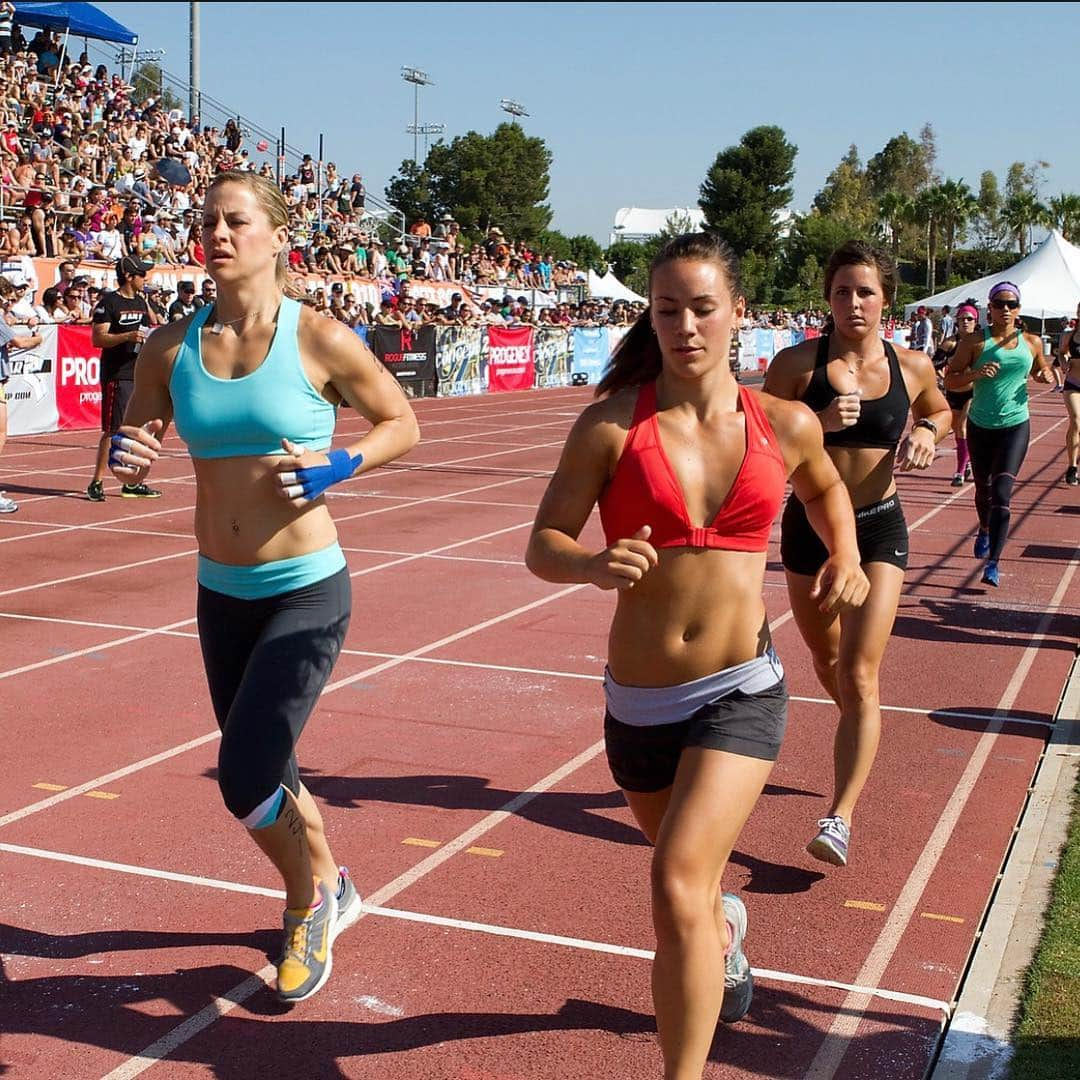 Camille Leblanc-Bazinetさんのインスタグラム写真 - (Camille Leblanc-BazinetInstagram)「#tbt to my FIRST ever @crossfitgames in 2010 😍 “  this year will be my 10th CrossFit games in a row!! Literally a decade of CrossFit! 😱💥💪 “  Between me, @beccavoigt @stacietovar and @chynacho all seen in the picture with me there is almost 40years of CrossFit games experience!! “  This was during the triple Helen in 2010 and the first time I ever went to not only the dark place but the darker one to 🤣 it opened my eyes to the possibility of achieving the impossible by going further then I ever thought possible! One of the best memories of my career! “  We’ll see what this year brings but I do am nostalgic about the old days 🤗♥️🔥 “  #adecadeoffitness #10years #10crossfitgames #proven #consistency #haveastronbase #thatsgrindwork #yearafteryears #nomoneybackthen #nofameeither #justlove #originalbadasschicks #crossfit #fitness #babyme #sotiny #goeataburgeryoungerme #weightlifting #running #squatting」4月18日 21時19分 - camillelbaz