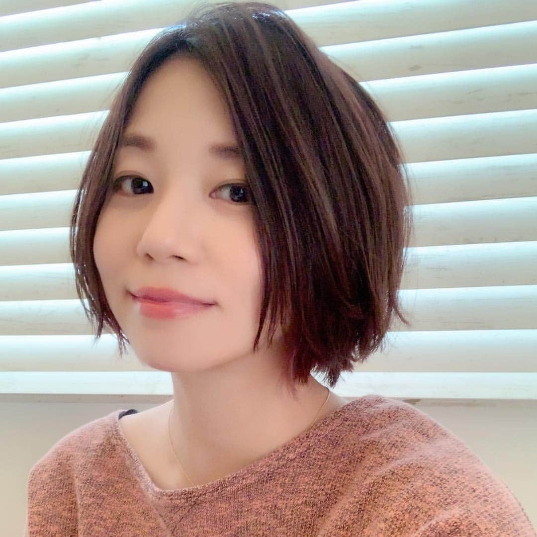 星村麻衣のインスタグラム：「今日はお昼に美容室行って、夜は創作フレンチのお店でお祝いしてもらって、ノンアルコールペアリングも初体験🍸 まったり素敵な誕生日になりました❤️ #birthday #thankyou  #dinner  #エランヴィタール #プロジェクションマッピング #ノンアルコールペアリング」
