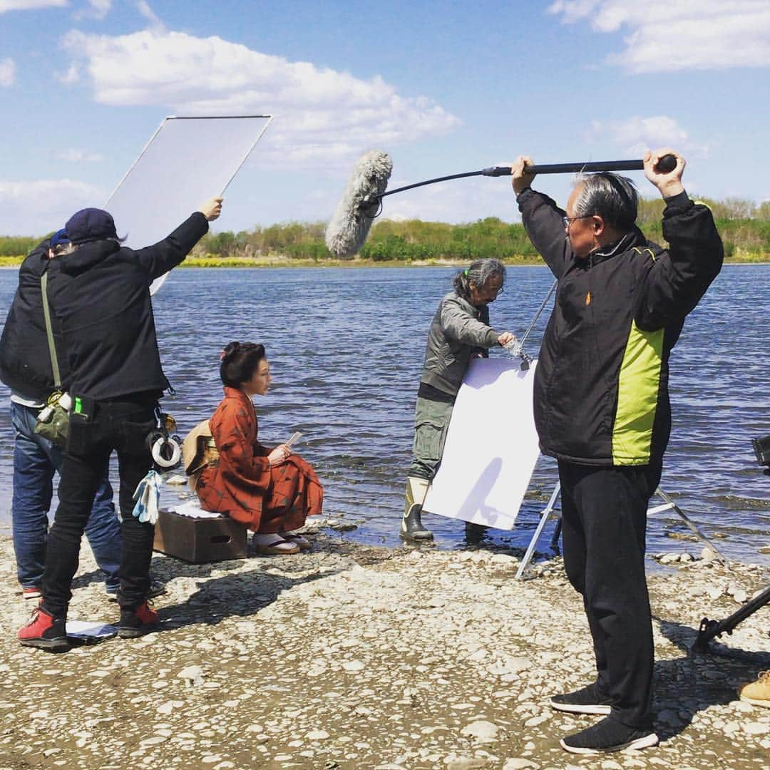 若村麻由美さんのインスタグラム写真 - (若村麻由美Instagram)「❣️亡き人を想う荻野吟子❣️ . 映画「一粒の麦 荻野吟子の生涯」 公式 http://www.gendaipro.jp/ginko/#about FB https://m.facebook.com/oginoginko/?modal=admin_todo_tour .  #若村麻由美 #mayumiwakamura #映画 #一粒の麦 #荻野吟子の生涯 #日本初 #女性医師 #荻野吟子 #監督 #山田火砂子 #現代ぷろだくしょん #亡き人を想う #春 #桜 #菜の花」4月18日 21時23分 - mayumiwakamura_official