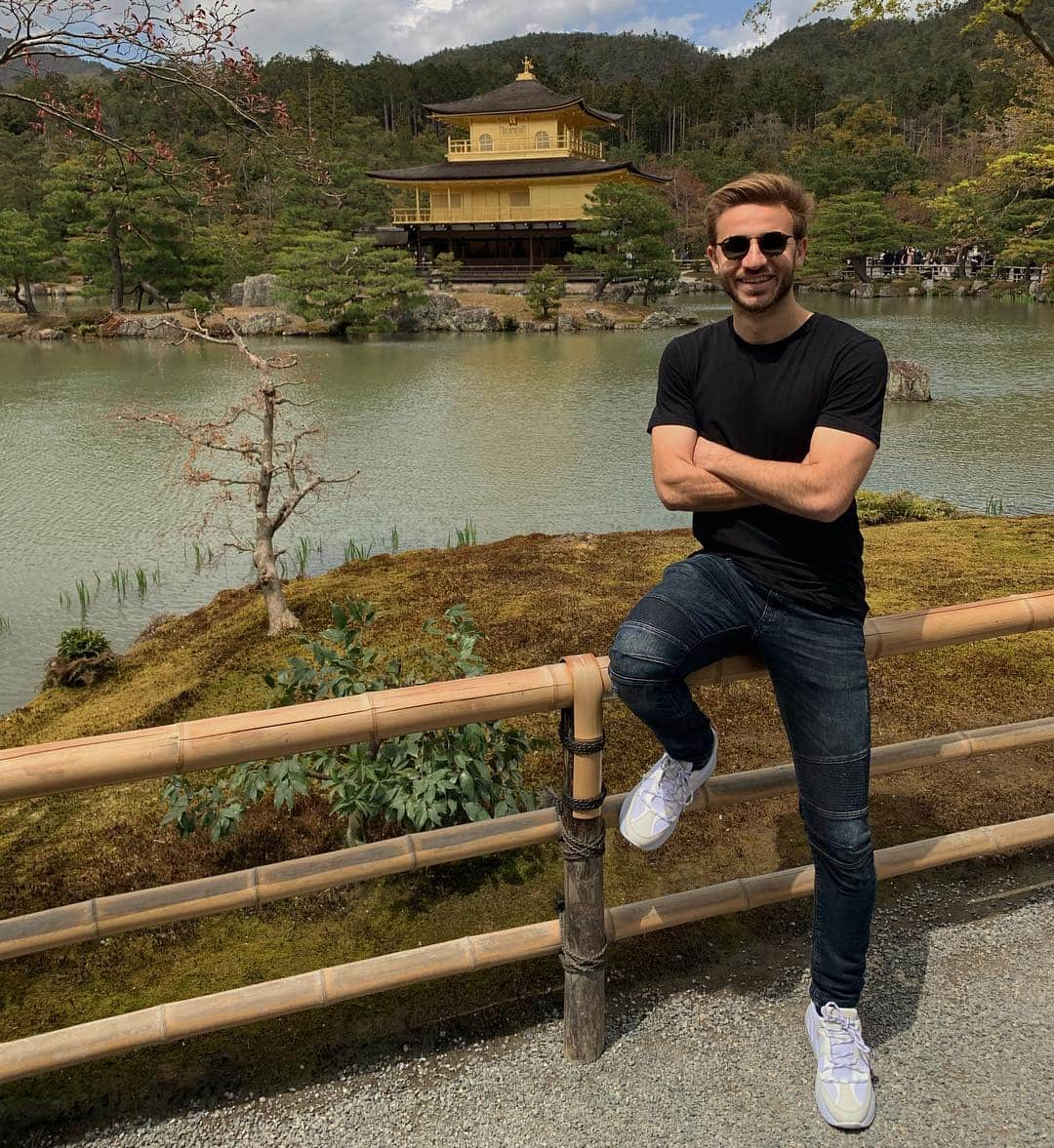 セルジ・サンペルさんのインスタグラム写真 - (セルジ・サンペルInstagram)「Discovering Japan🇯🇵👌😎 @mikakus #Kyoto」4月18日 21時26分 - sergisamper