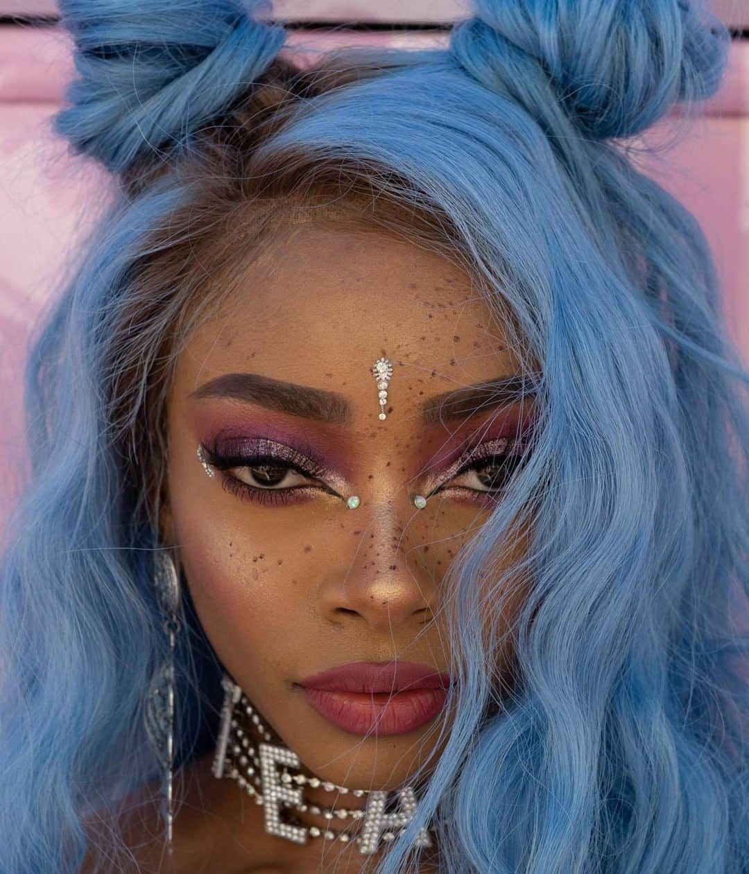 NYX Cosmeticsさんのインスタグラム写真 - (NYX CosmeticsInstagram)「@nyane slayed Weekend 1 wearing our new Glitter Goals Collection ✨🔥 Shop the collection at @ultabeauty & score a free festival fanny pack with a $20 purchase 🌴🎶 || #nyxcosmeticscoachella #nyxcosmetics #ultabeauty」4月19日 2時59分 - nyxcosmetics