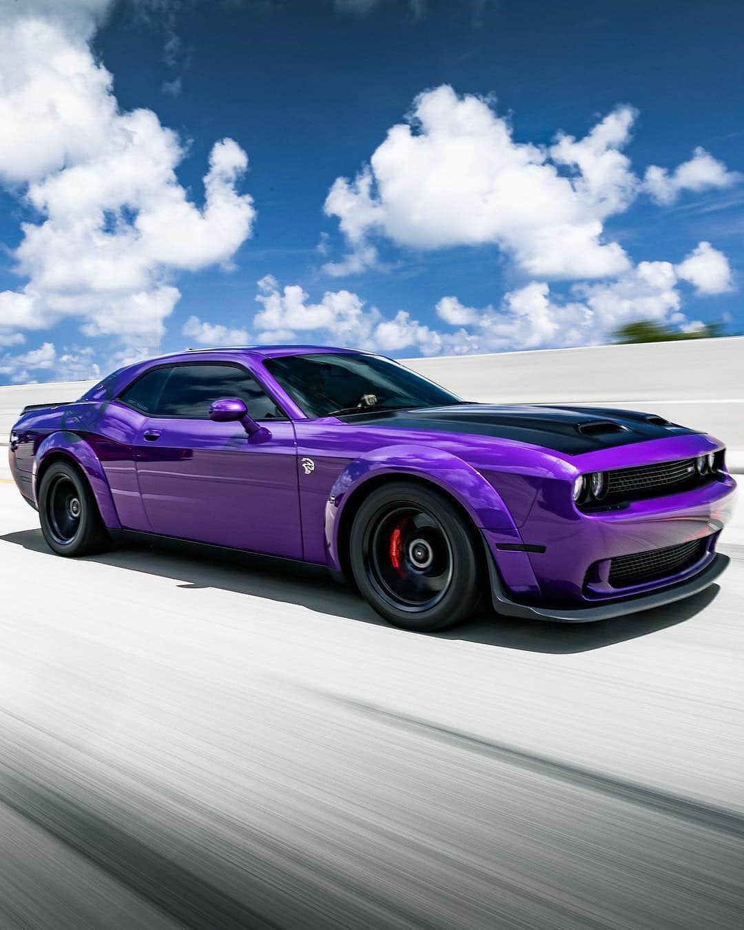 CARLiFESTYLEさんのインスタグラム写真 - (CARLiFESTYLEInstagram)「If Thanos had a Hellcat. Yes or No? Photo by @kfletchphotography #carlifestyle」4月18日 21時45分 - carlifestyle