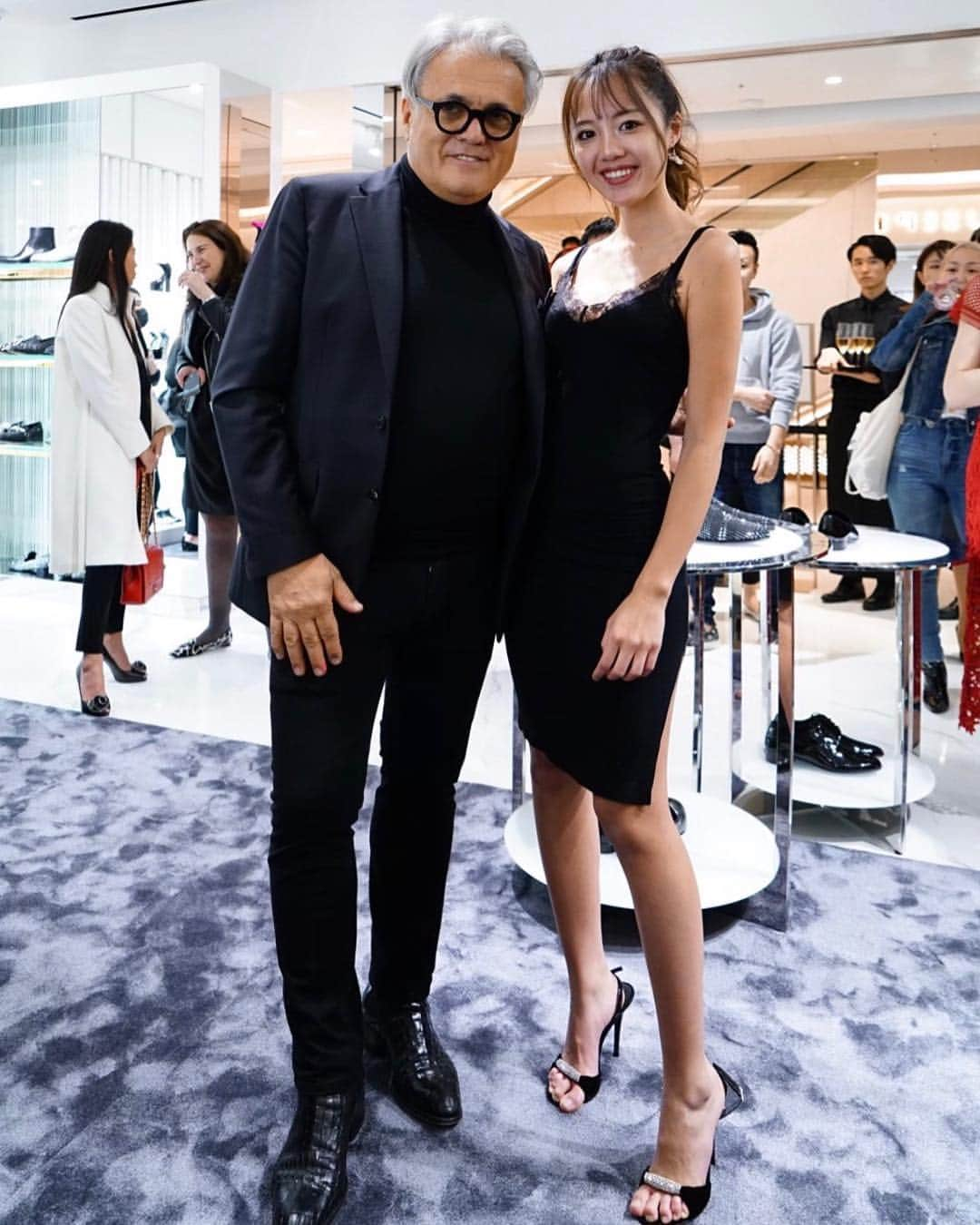 佐藤マクニッシュ怜子さんのインスタグラム写真 - (佐藤マクニッシュ怜子Instagram)「last night with @giuseppezanotti 💋 ‘ 最近は色々なブランドのイベントが立て続けにあって、インスピレーションの毎日💫 素敵な靴を履くとレディーになった気分になれる🥰 洋服だけじゃなく靴とかジュエリーももっと興味出てきちゃった💸 Giuseppeさんともお話ができて、また素敵な経験が一つ増えました😌 #giuseppezanotti #party #lastnight #model #ひもがずれてるのは触れないで」4月18日 22時09分 - reikoofficial