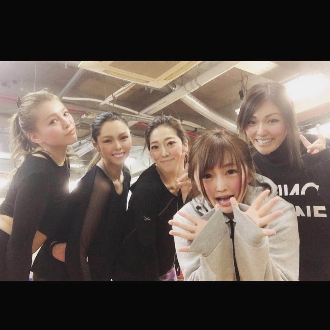 橋元優菜のインスタグラム：「☆ 今日はボクシング部🥊 ☆ ☆ #ボクシング #ボクササイズ #フィットネス #スポーツ #ジャージ #gym #ダイエット #ボディメイク #ファスティング #fitness  #モデル #model #bottomsup #japanesegirl #アラサー #アラフォー #恵比寿 #トレーニング #トレーニング女子 #アンチエイジング #美容 #beauty #workout #ワークアウト #吉田実代」