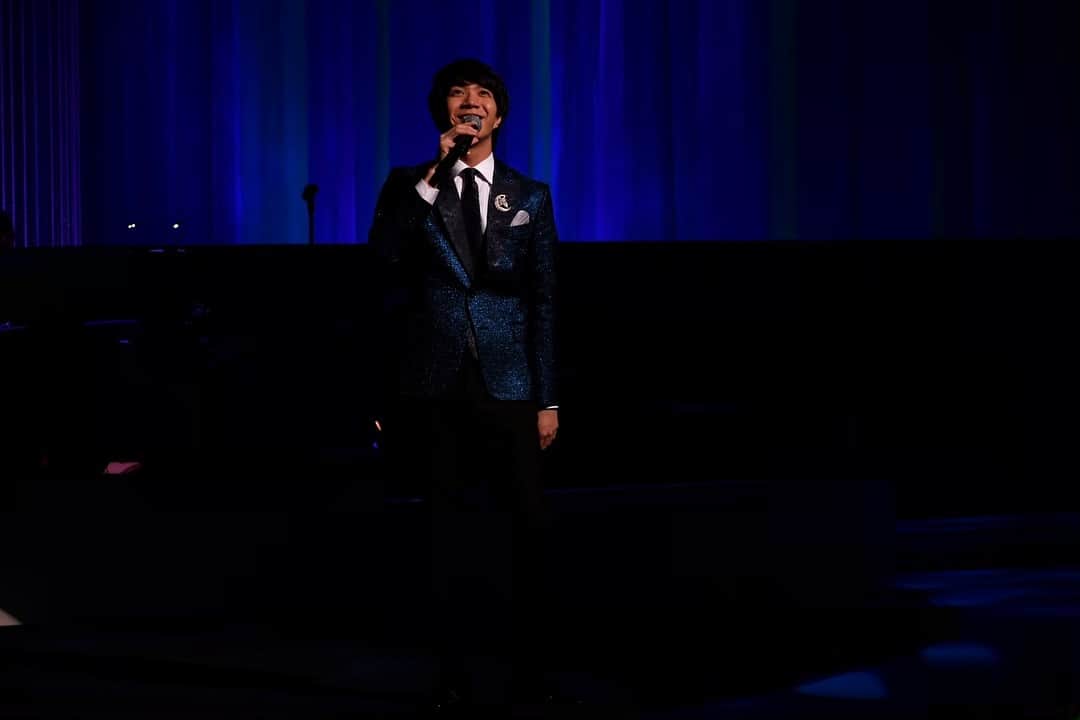 中澤卓也さんのインスタグラム写真 - (中澤卓也Instagram)「今日はティアラこうとうにて、「ドリームスリー」コンサートの初日！満員のお客様、最高に幸せなステージをありがとうございました✨明日は大阪、新歌舞伎座でのコンサートです！ #ドリームスリー #ティアラこうとう #コンサート #初日 #感謝 #茜色の恋 #中澤卓也」4月18日 22時23分 - takuya_nakazawa.118
