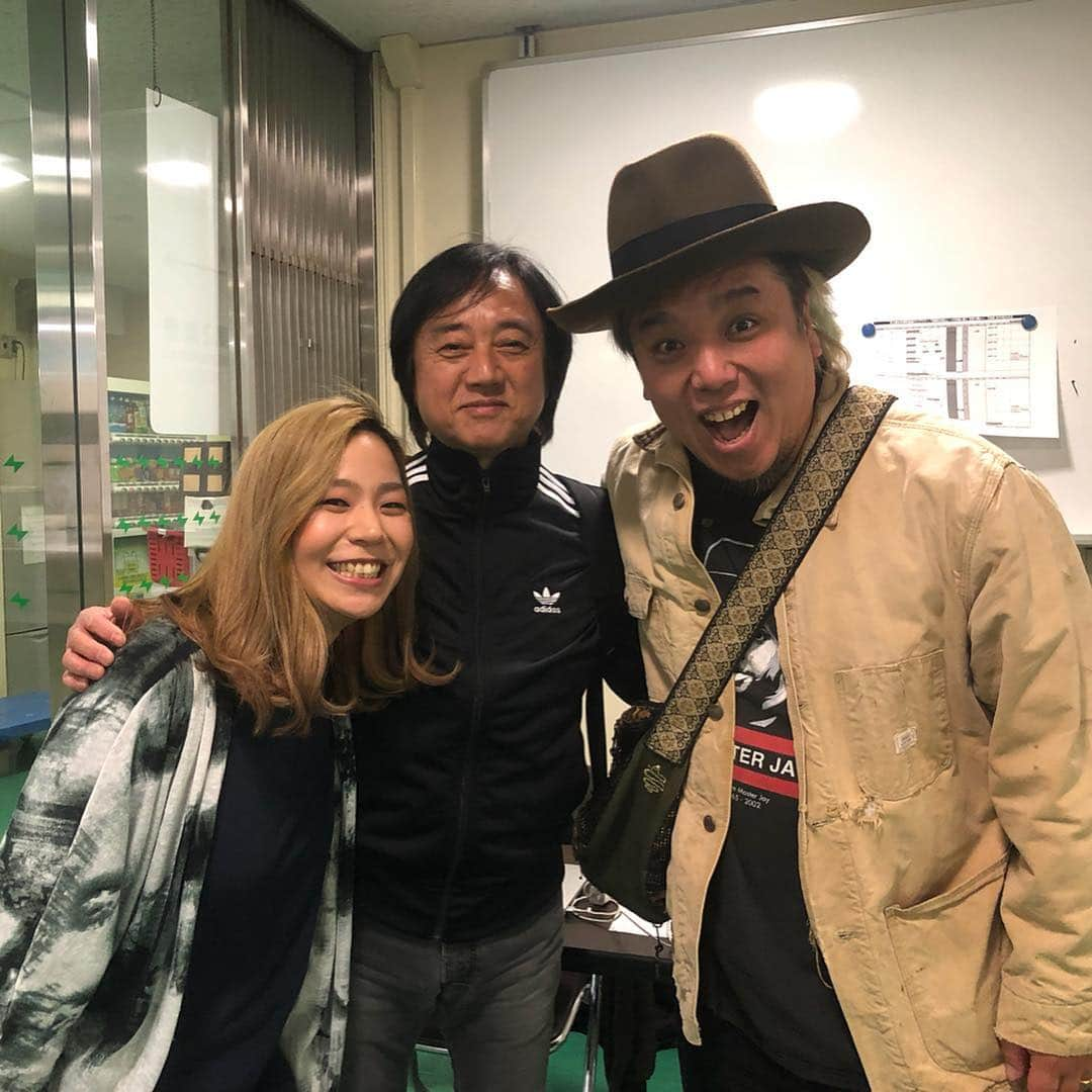 DUTTCHさんのインスタグラム写真 - (DUTTCHInstagram)「本日は、井上陽水さん50周年のLive に行ってきたぞ‼️ もちろん JOVISAIメンバーの @lyn_inaizumi の声も聞きに🤘  またドラマーが山木さんって事で、 ドラム脳がビリビリきてました‼️ しかし、50年間唯一無二の存在‼️ 圧倒されて、自然と涙が出てました。  ええ時間に  感謝。  #井上陽水 #50周年 #稲泉りん #山木秀夫 #duttch」4月18日 22時27分 - uzmkduttch