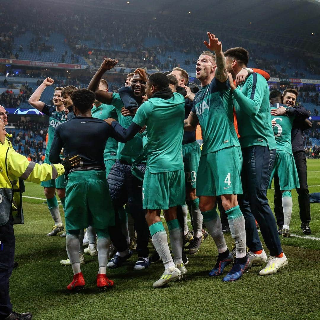 トッテナム・ホットスパーFCさんのインスタグラム写真 - (トッテナム・ホットスパーFCInstagram)「✨ The story of a magical night in Manchester ➡️ @leagooofficial #COYS #UCL」4月18日 22時40分 - spursofficial