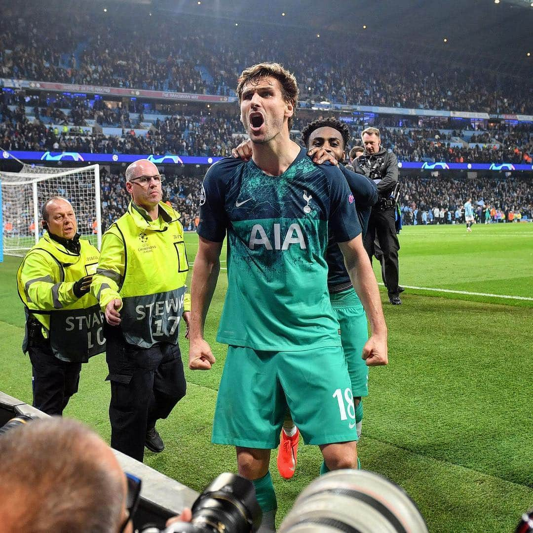 トッテナム・ホットスパーFCさんのインスタグラム写真 - (トッテナム・ホットスパーFCInstagram)「✨ The story of a magical night in Manchester ➡️ @leagooofficial #COYS #UCL」4月18日 22時40分 - spursofficial