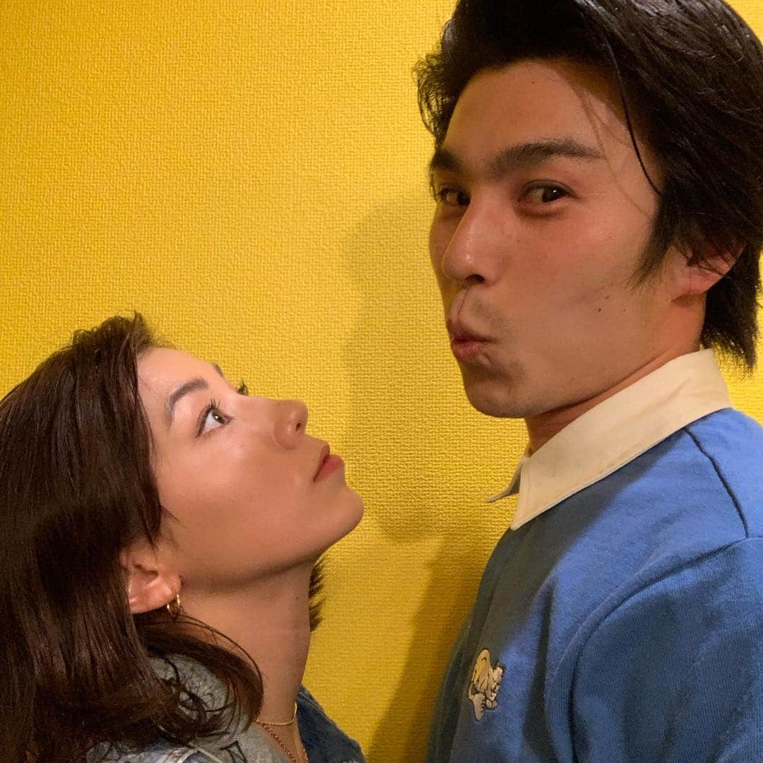 仲里依紗さんのインスタグラム写真 - (仲里依紗Instagram)「キツネさんは いつも記念日に手紙くれるんだな💓嬉しくて涙が出てしまう💓🥺💓 キツネさんは連絡もマメだし優しいし子供のお友達にも大人気だし太っ腹で美味しいご飯たくさん食べさせてくれるけどスーパーせっかちで毎日時間ない時間ないってすごしてるし話は100倍盛るし相変わらず靴下は脱ぎっぱなしでその辺は成長しないけど本当に本当に素敵な人❤️👌🔥 でも写真撮るのは恥ずかしいしふざけてしまうのは死ぬまでそうなんだろうな〜🦊✏️☺️💓笑」4月18日 22時37分 - riisa1018naka