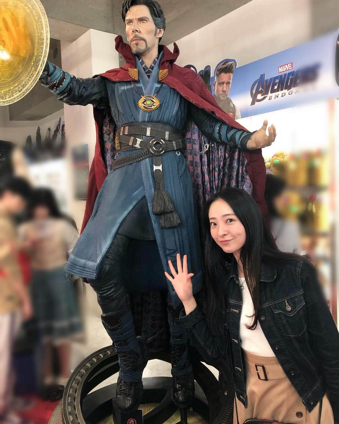 藤岡沙也香さんのインスタグラム写真 - (藤岡沙也香Instagram)「こんばんは。  アベンジャーズエンドゲームの公開まで あと少しとなり 色々な場所でイベントなどをしていて わくわくが止まらないです！ 先日、 トイサピエンスに行ってきました。  大好きなドクターストレンジ❤️ #トイサピエンス #avengersendgame  #マーベル #マーベル女子」4月18日 22時46分 - sayaka.himeka