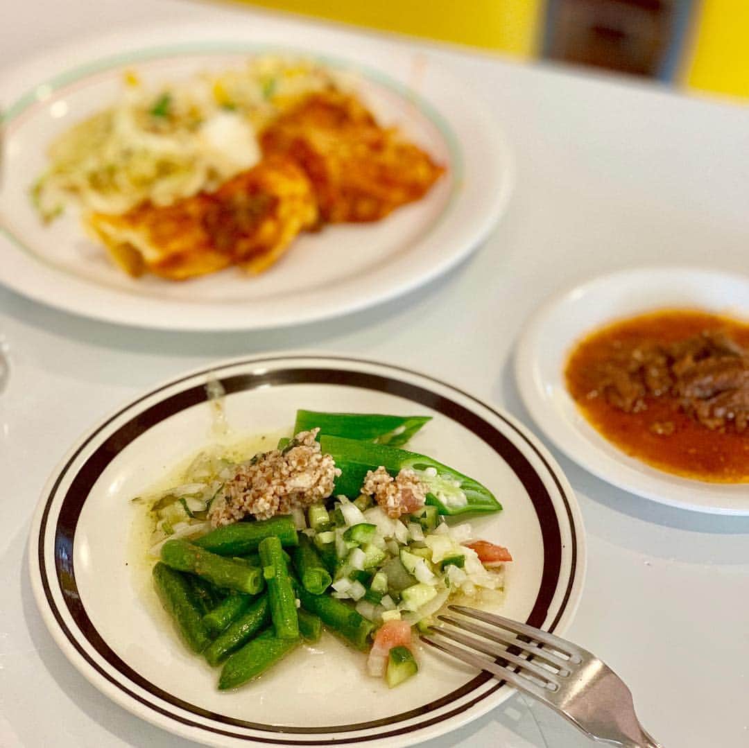 maki ogawaさんのインスタグラム写真 - (maki ogawaInstagram)「I ate Brazilian food for the first time. It was so good more than I expected 🥰🥰Now i'm into taking a cooking class abroad, added Brazil on the list😆Thailand, Taiwan, Malaysia or Philippines or Brazil, where should I go next?  初めてブラジル料理を食べました。思った以上に美味しくて感動😍😍海外で習う料理教室の国リストにブラジルも加えました😄😄タイ、台湾、マレーシア、フィリピンに続き、行きたい国がたくさん。(まずはパスポートの更新だな💦💦来月切れる😅) #brazilianfood #brazilianfoods #ブラジル料理 #ブラジル料理🇧🇷」4月18日 23時01分 - cuteobento