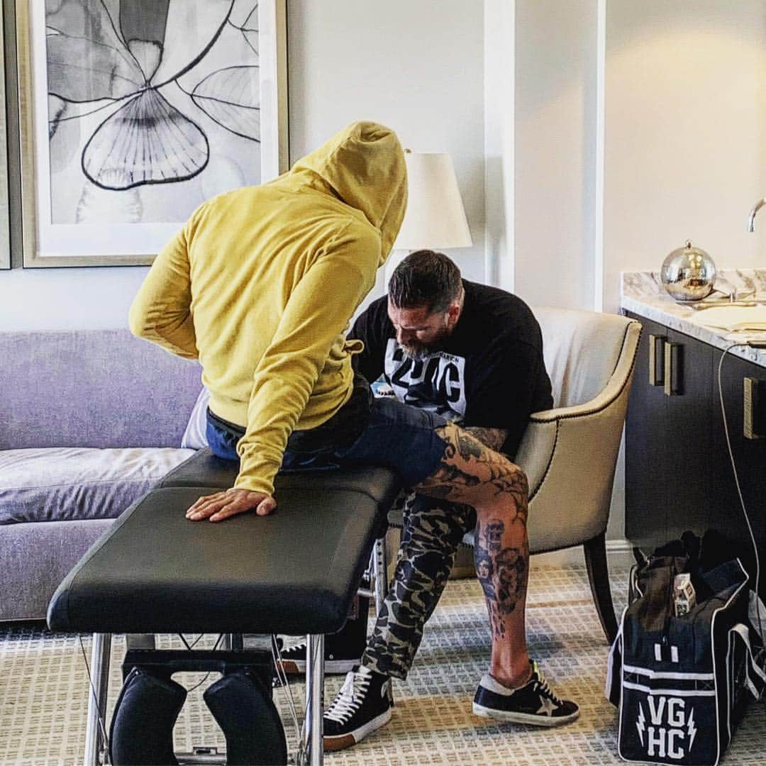 ティム・ハワードさんのインスタグラム写真 - (ティム・ハワードInstagram)「Two of the Realest EVER @lukewessman @tobymorse Always a great time, much love #OLOC」4月18日 23時52分 - timhow1