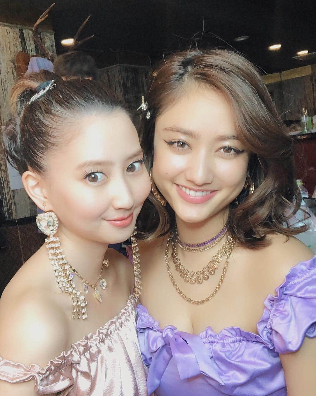 谷まりあさんのインスタグラム写真 - (谷まりあInstagram)「My lovely sister Mayuko Chan 💖💖 卒業おめでとう。  まりあの心からは卒業してないけどね。ずっとあなたの妹です🥰 #vivinight #まゆまり #河北麻友子 ちゃん」4月18日 23時53分 - mariaaaa728