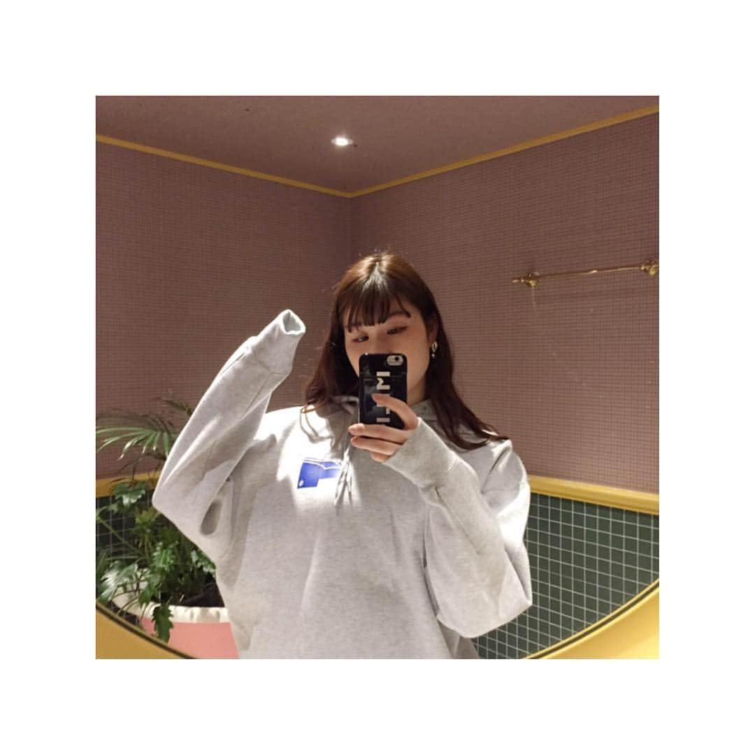 かれん（古賀かれん）さんのインスタグラム写真 - (かれん（古賀かれん）Instagram)「﻿ ﻿ ADER﻿ 今回はお洋服買った﻿ ﻿ 귀여워🥰﻿ 韓国で買えたの嬉し〜﻿ ﻿ #아더에러﻿ #ADERerror﻿ #弘大」4月19日 0時04分 - lgm_karen_official