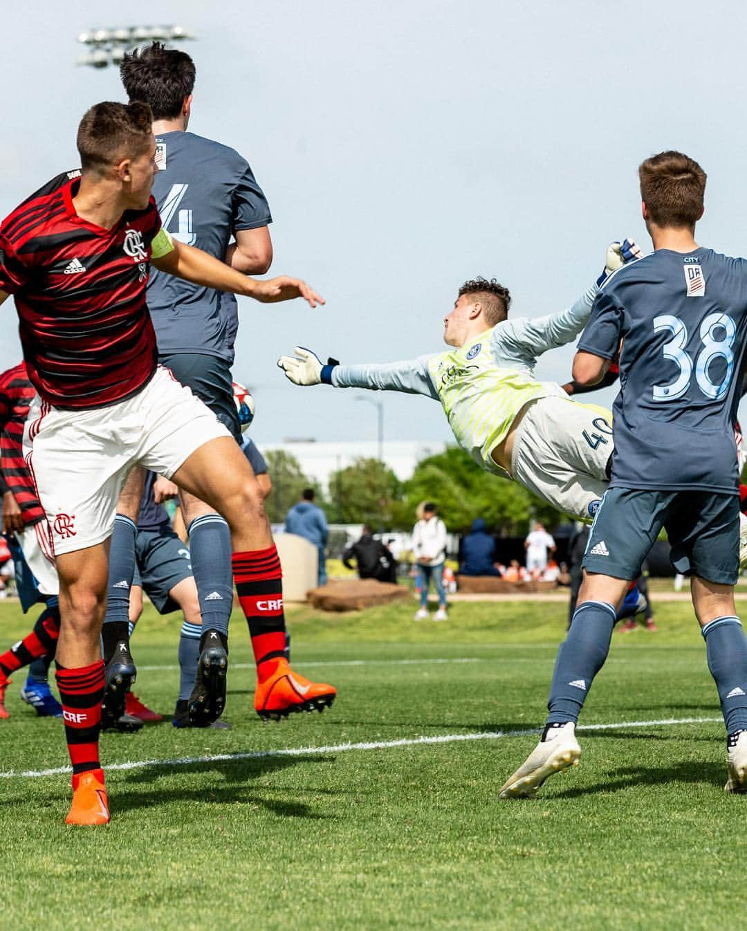 ニューヨーク・シティFCさんのインスタグラム写真 - (ニューヨーク・シティFCInstagram)「Whole lot of #GACup business goin’ on. // #NYCFCAcademy vs. @flamengo this past Tuesday, and  @torontofc on deck at 11:45AM. 🗽#ForTheCity」4月19日 0時10分 - nycfc