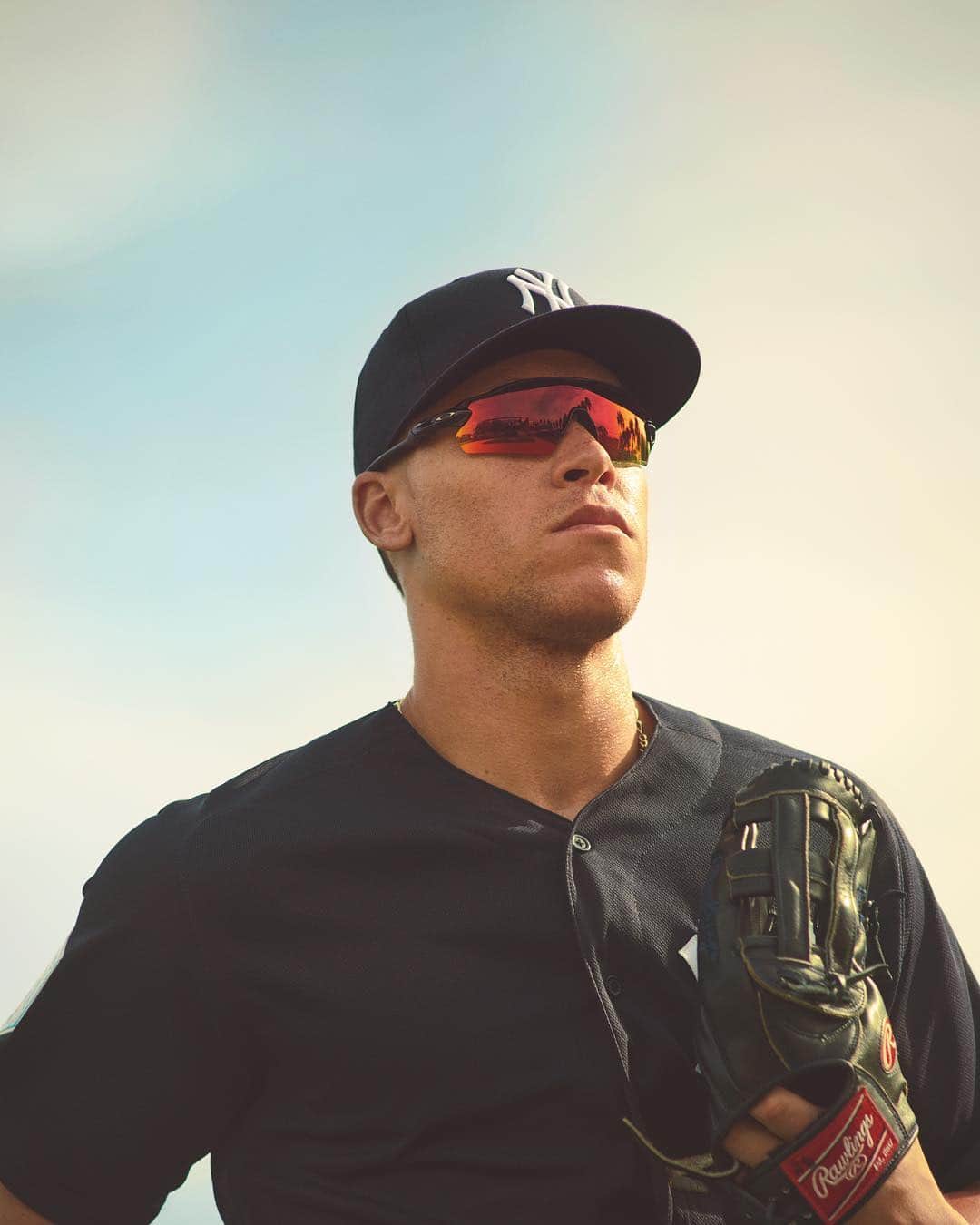 OAKLEYのインスタグラム：「See them out. See it in PRIZM™️. What do you see? @thejudge44 #OakleyPrizm #OneObsession」