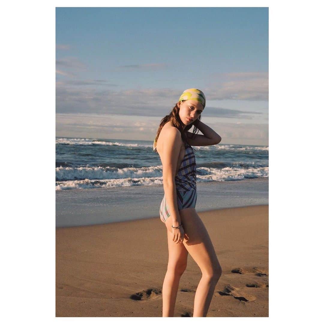 レジャビーのインスタグラム：「Hello summer! Let our MADRAS swimsuit transport you to a place of mindfulness —— Bonjour l'été ! Laissez notre maillot de bain MADRAS vous transporter dans  plénitude absolue. #maisonlejaby #bain #maillotdebain #pe19 #ss19 #ete #sun #plage #ocean」