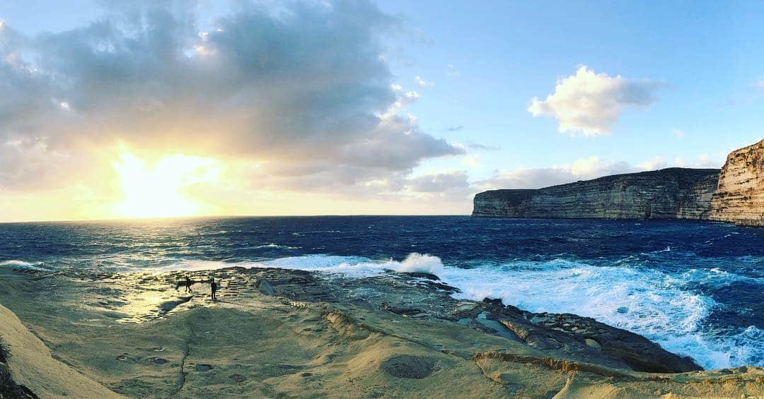 ステファノ・カルーゾさんのインスタグラム写真 - (ステファノ・カルーゾInstagram)「Throwback to last year in Malta / Take me back 🇲🇹 #tbt #throwback #malta #gozo #sunset #sea #passportready #worldtraveller #discovering #sunset #lifeincolor #happydays #happylife #lifeisbeautiful #ciaobelli」4月19日 0時19分 - stef_caruso