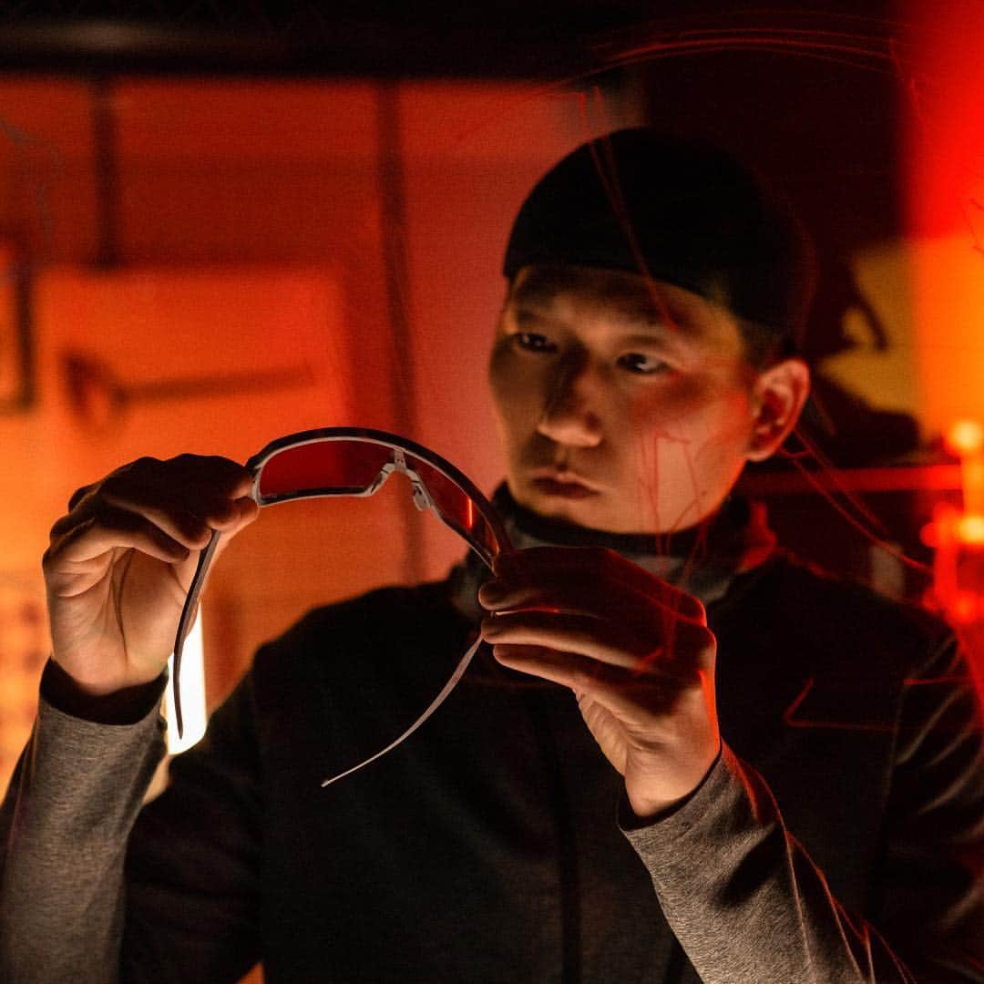 OAKLEYのインスタグラム：「See the future. See it in PRIZM™️. What do you see? #OakleyPrizm #OneObsession」
