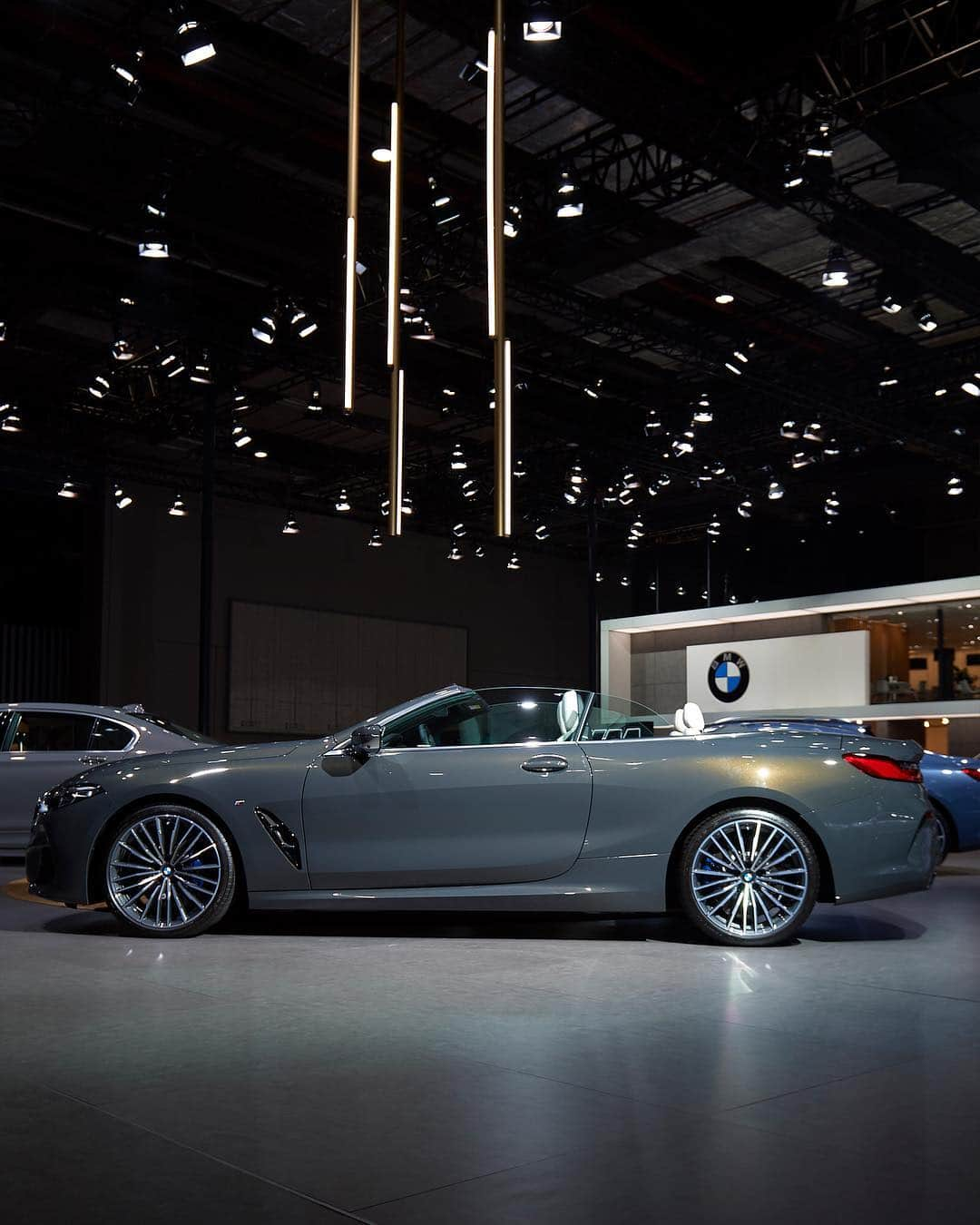 BMWさんのインスタグラム写真 - (BMWInstagram)「Reach the stars easily. THE 8 at Auto Shanghai 2019. #THE8 #BMW #8Series #Convertible #AutoShanghai」4月19日 0時42分 - bmw