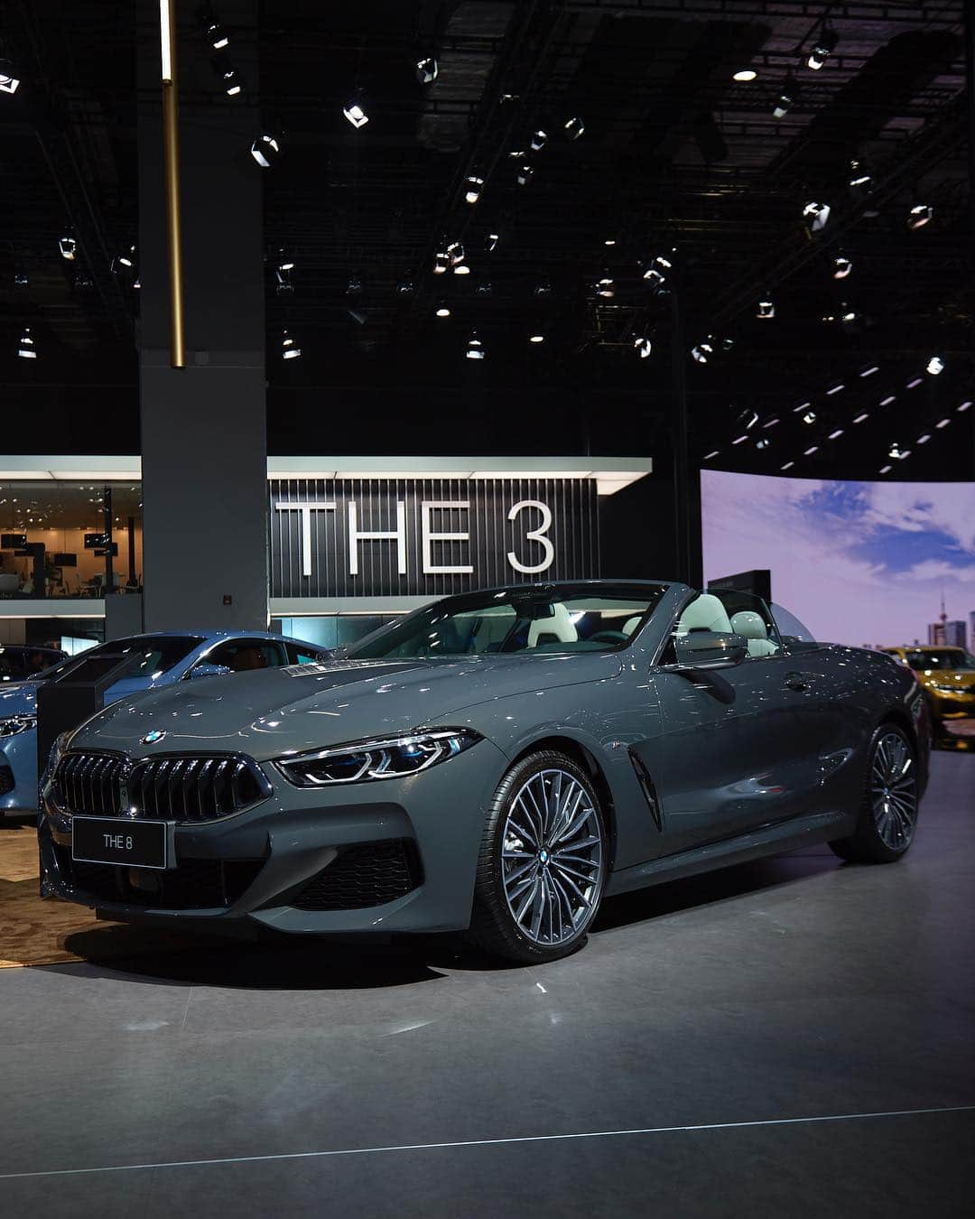 BMWさんのインスタグラム写真 - (BMWInstagram)「Reach the stars easily. THE 8 at Auto Shanghai 2019. #THE8 #BMW #8Series #Convertible #AutoShanghai」4月19日 0時42分 - bmw