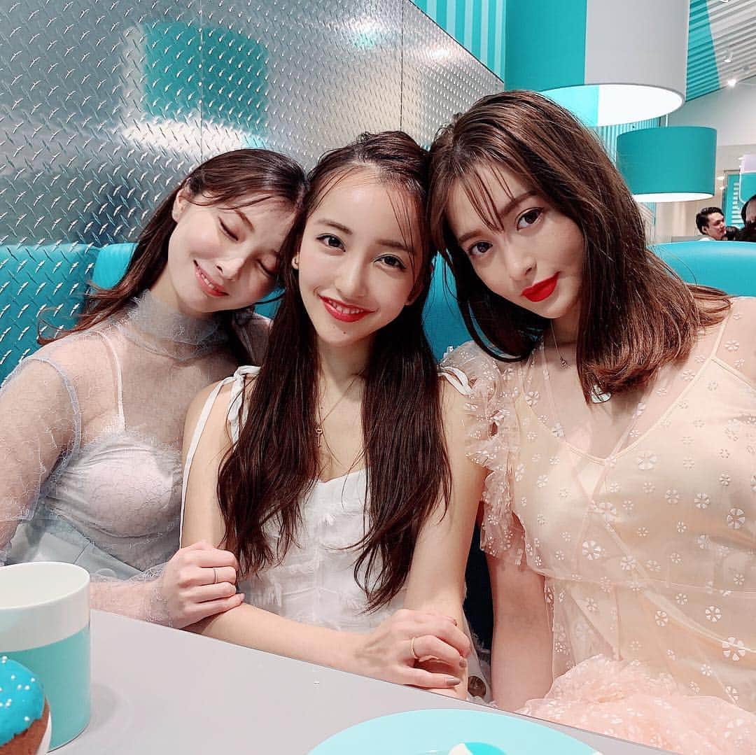 大石絵理のインスタグラム：「いつものなかよしガールズと、Tiffanyの社長さんと💖😘」