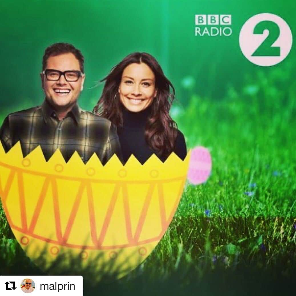 メラニー・サイクスさんのインスタグラム写真 - (メラニー・サイクスInstagram)「#Repost @malprin with @get_repost ・・・ #Easter @bbcradio2 #radio #fun #guests #music #live #laughs #GoodFriday 2pm  Fancy a shoutout?  Email alanandmel@bbc.co.uk」4月19日 0時41分 - msmelaniesykes