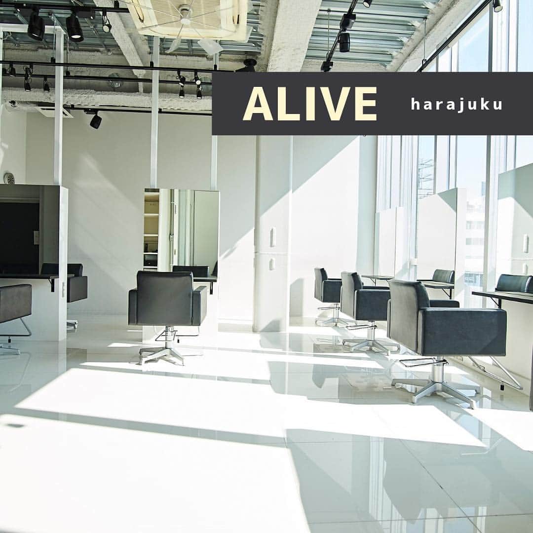 ALIVEさんのインスタグラム写真 - (ALIVEInstagram)「____ALIVE harajuku____ . 全国でカラーデザイン技術&webブランディングセミナーを行うALIVE屈指の技術派スタッフの集う店舗。 確かな仕上がり。確かな満足度。日本一のカラー技術をご期待ください。 . . 店長(@balayage_alive_kj ) top stylist (@hanpen_alive_0815  stylist(@___hnn  stylist(@tanechaan  stylist(@n_keita_alive . . ※各スタッフ技術の持ち味が違うのでプロフィール等で確認頂き指名予約がオススメです。 指名料は掛からず各担当者の指名クーポンがお得ですのでホットペッパーにてご確認下さいませ。 . . . . . address.. 東京都渋谷区神宮前6-29-4HH BUILDIN5F 電話番号 03 6433 5233  東京メトロ千代田線・副都心線 明治神宮前駅 7番出口より徒歩1分 . . . #バレイヤージュ #ハイライト #グラデーションカラー #ハイライトカラー  #バレイヤージュカラー  #メッシュ」4月19日 0時44分 - alivehair