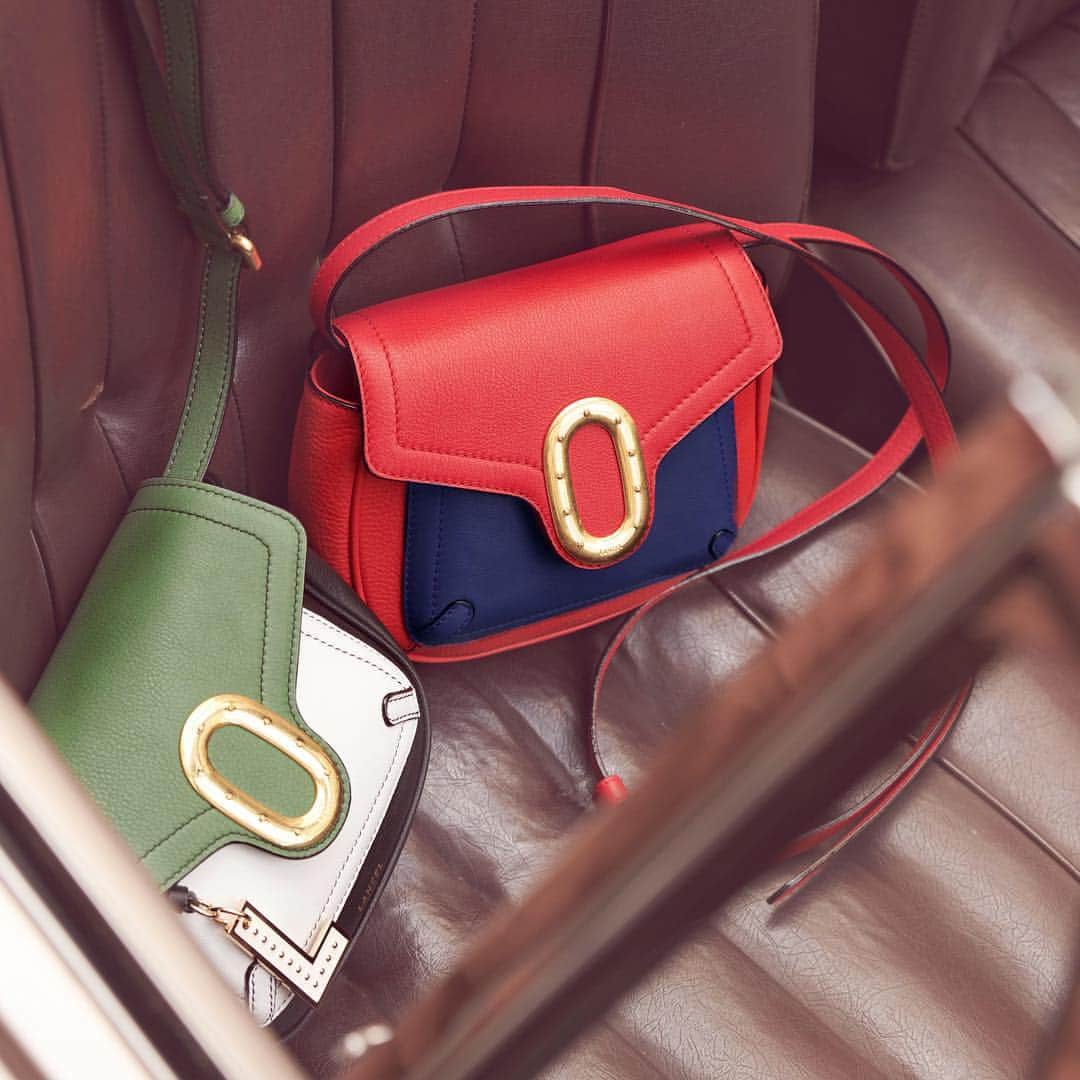 のインスタグラム：「Duo de chic et de choc ! These beauties just arrived! #RomanebyLancel #Prettylittlething #Crush #Lancel」