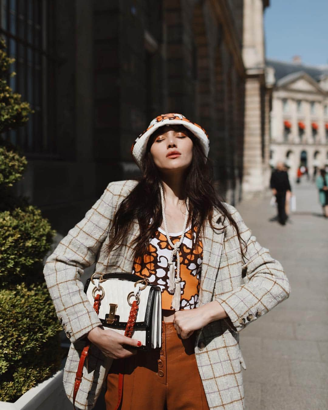 ナタリー・スアレスさんのインスタグラム写真 - (ナタリー・スアレスInstagram)「Bringing the beach to Paris with @shopbop. I call this look: metropolitan surfer. #Shopbop #StyleHigh #SpringStartsNow #ad」4月19日 0時55分 - natalieoffduty