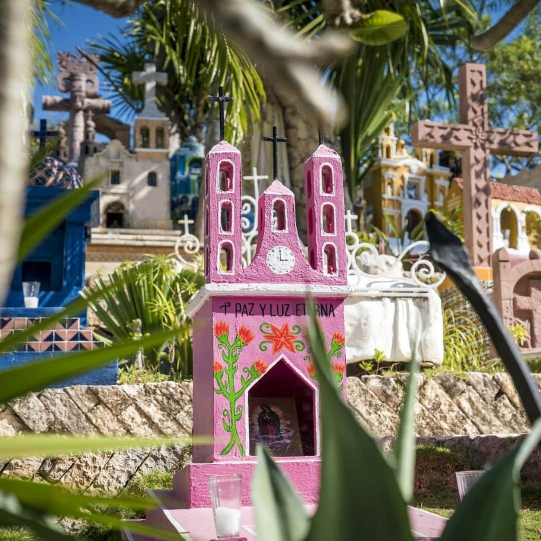 ルフトハンザさんのインスタグラム写真 - (ルフトハンザInstagram)「One of the most important holidays in Mexico – the Dia de los Muertos. Colorful, eye-catching crafts are created in celebration of the deceased and displayed in various places. #Lufthansa #Yucatán #EnrichingLife」5月3日 21時01分 - lufthansa