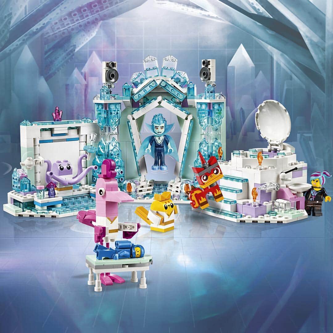 LEGOさんのインスタグラム写真 - (LEGOInstagram)「She's definitely not evil and neither are her spa-tacular friends. 😉 #TheLEGOMovie2 "Queen Watevra's 'So Not Evil' Space Palace" and "Shimmer & Shine Sparkle Spa" available now.」5月3日 21時01分 - lego